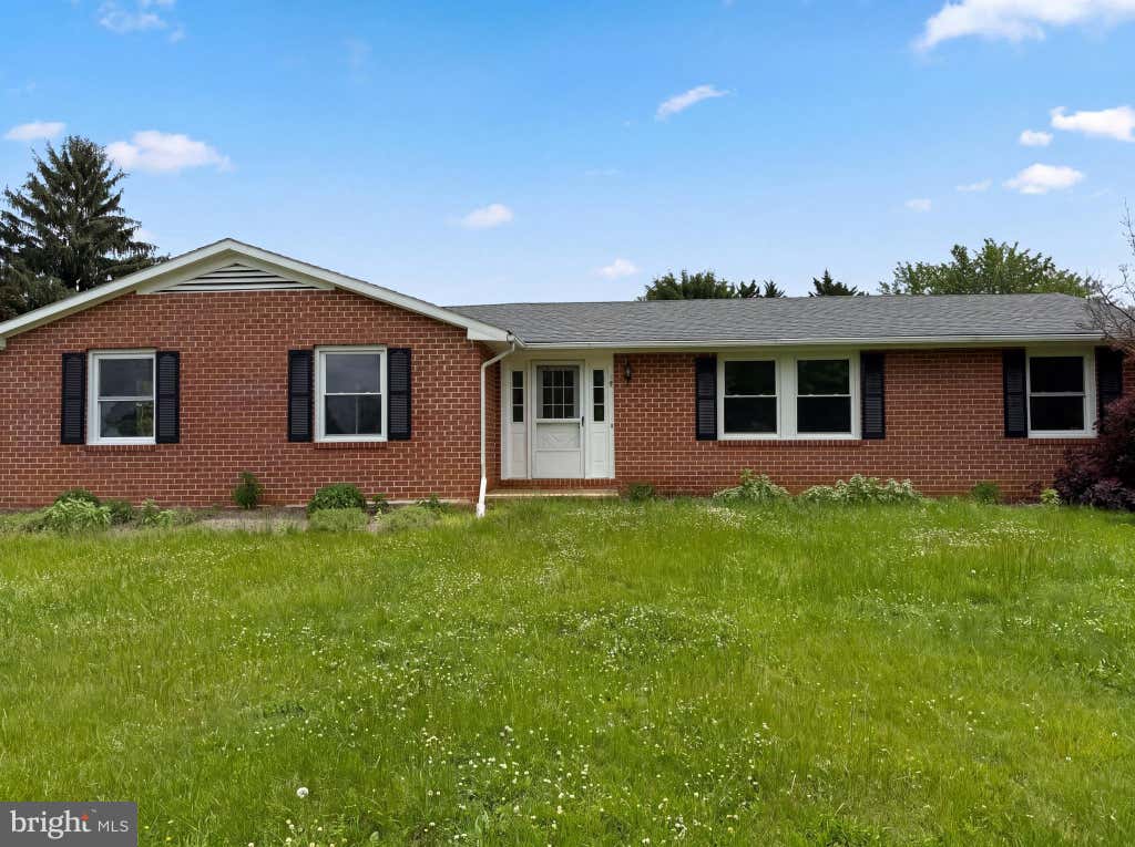 Photo of 98 Grimes Drive, MARTINSBURG, WV 25403 (MLS # WVBE2051622)