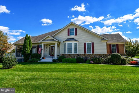 Photo of 20914 Rocky Knoll Square, ASHBURN, VA 20147 (MLS # VALO2137266)