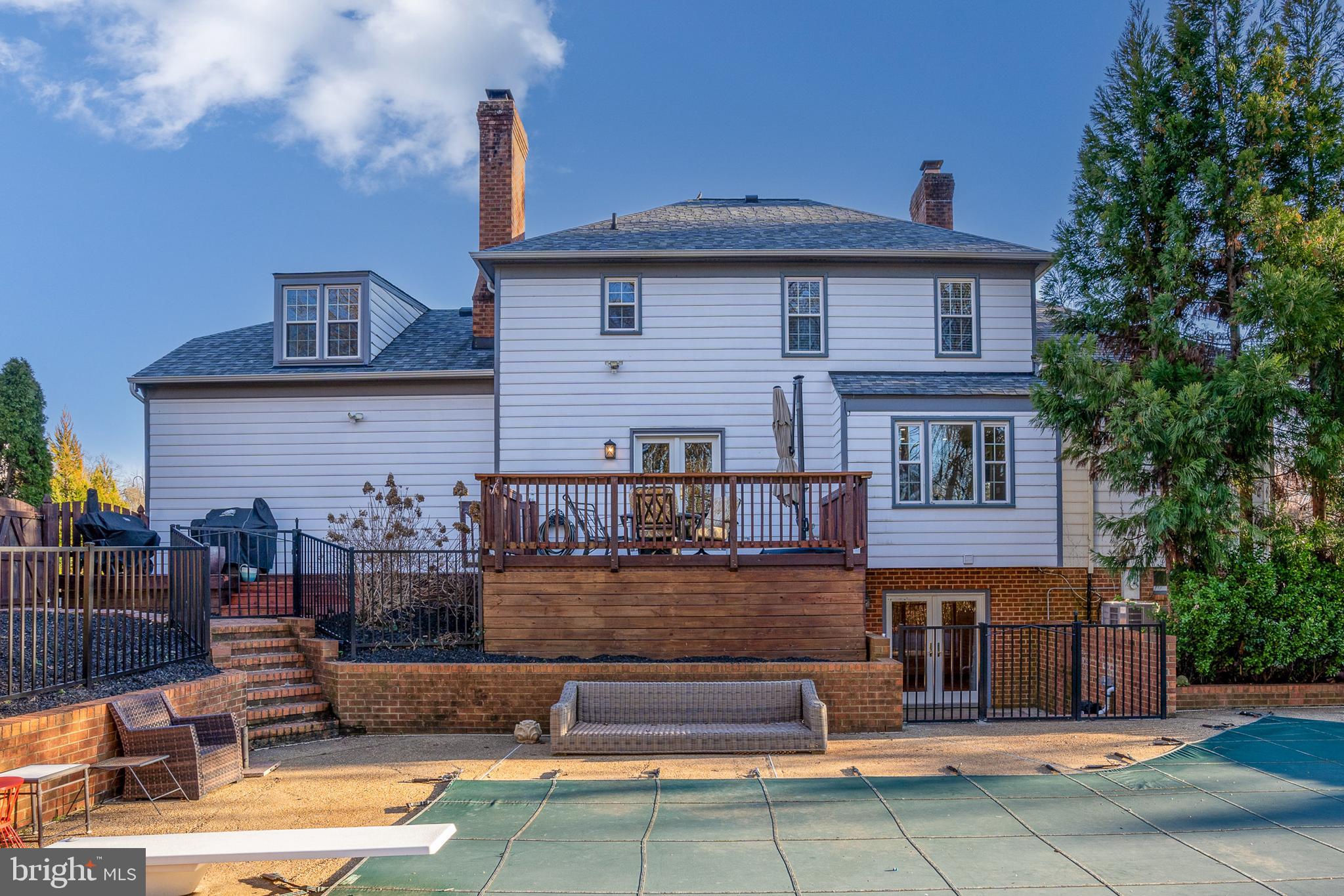 WOODLAWN - Residential