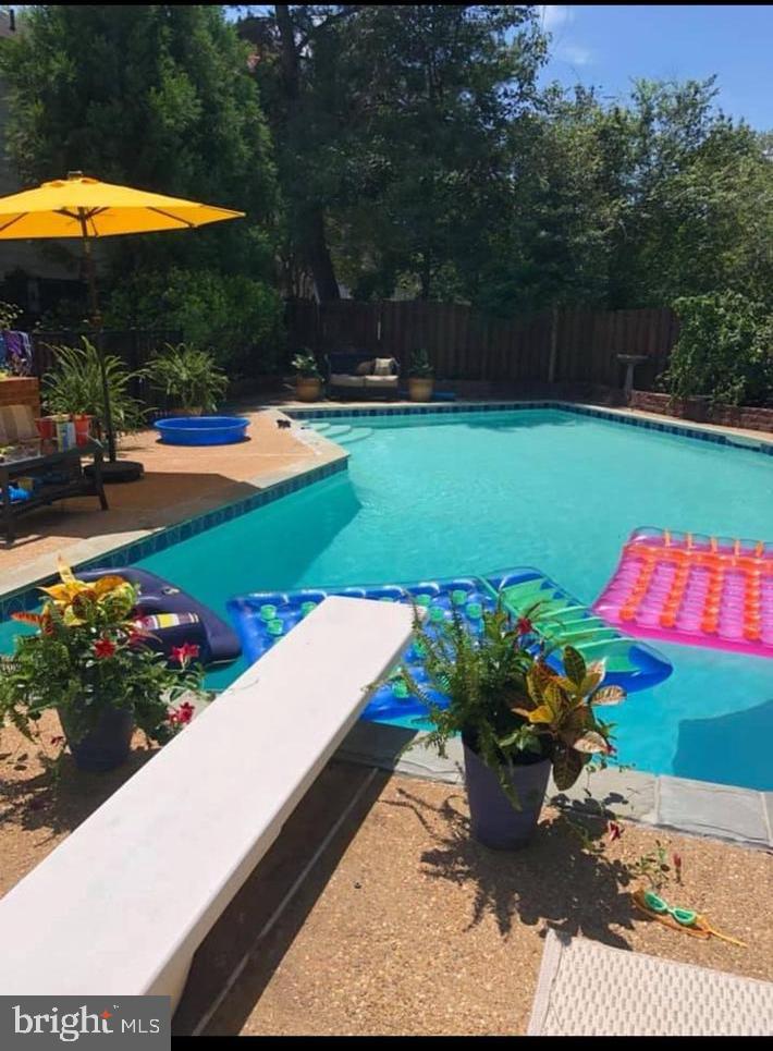 WOODLAWN - Residential