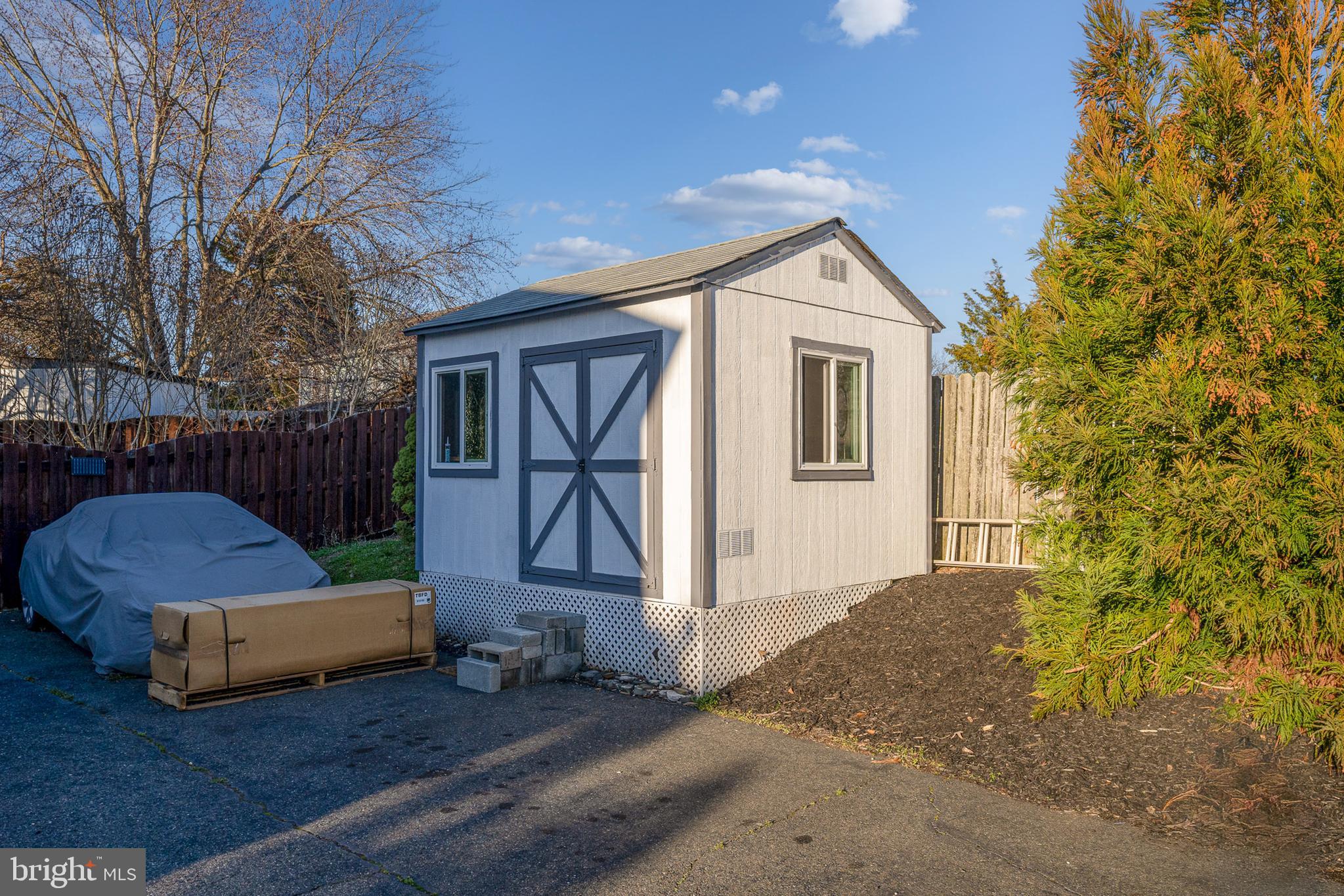 WOODLAWN - Residential