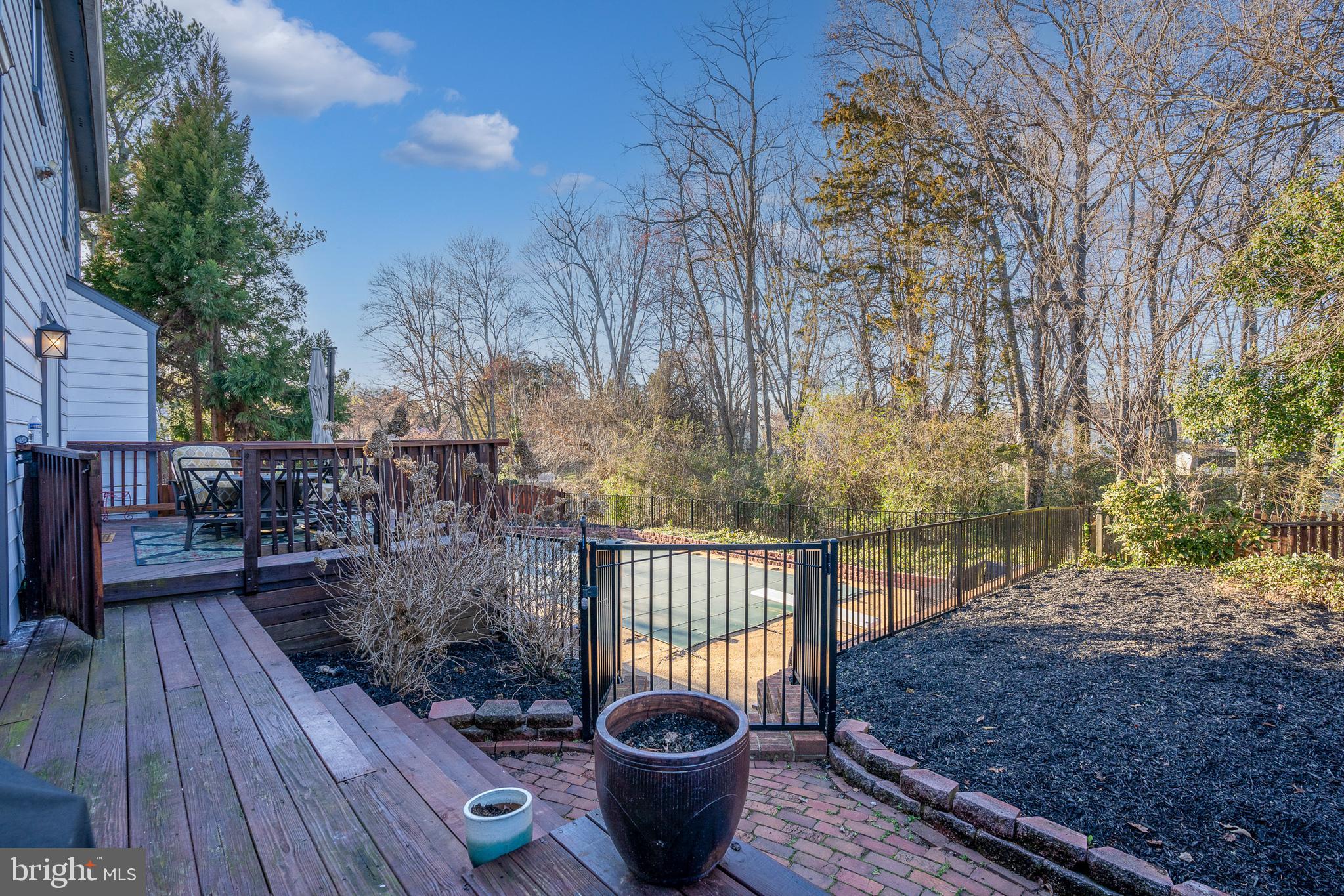 WOODLAWN - Residential