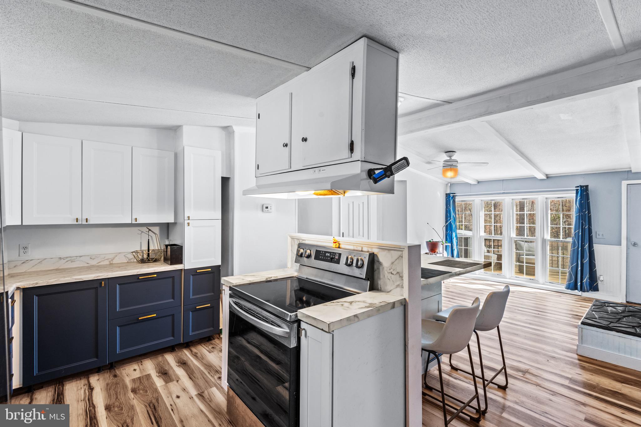 HOLLY GROVE - Residential