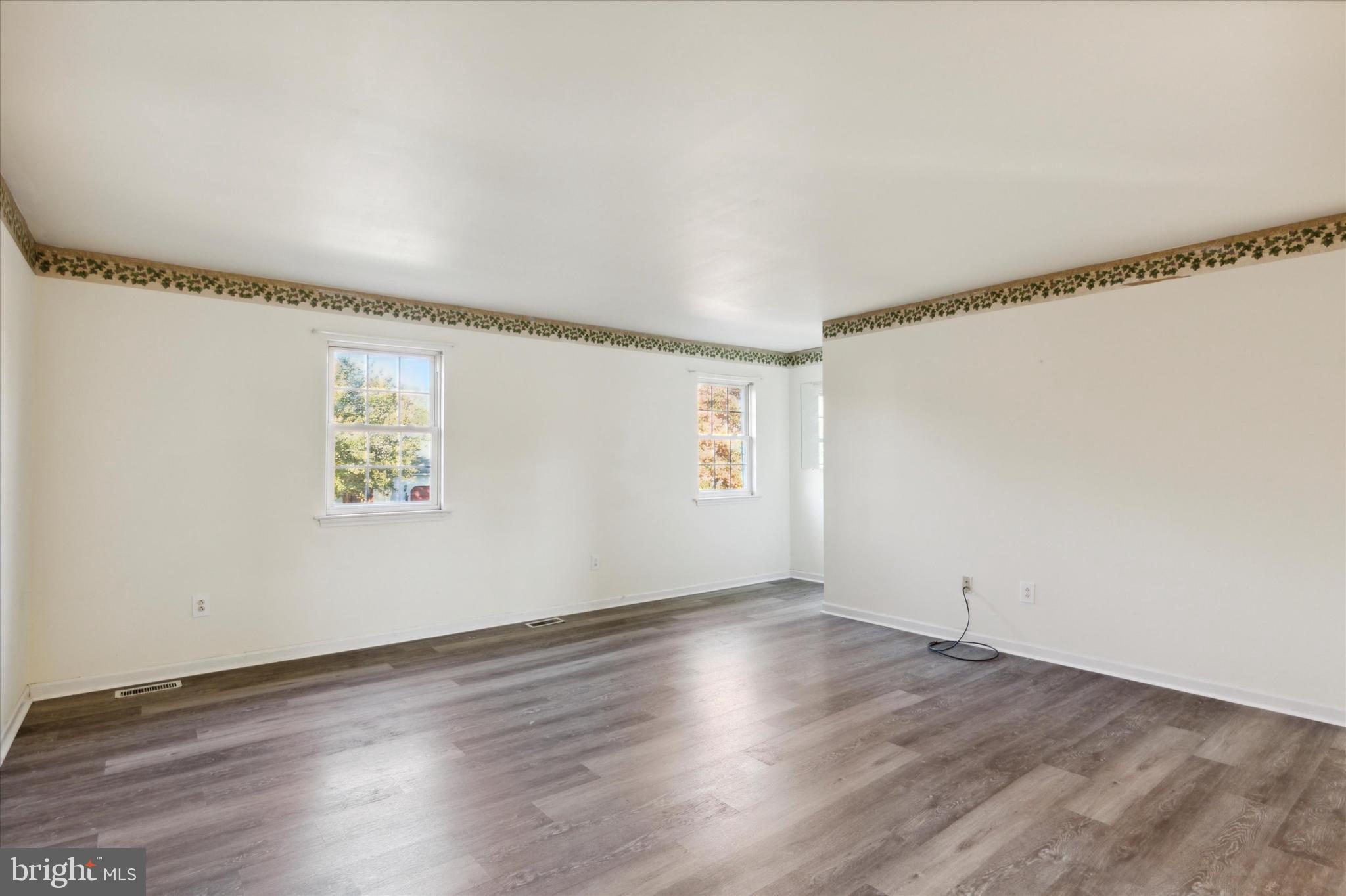 HUNTERS RUN - Residential Lease