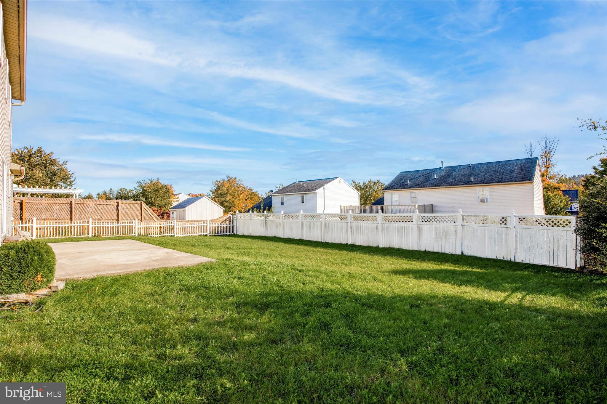 HUNTERS RUN - Residential Lease