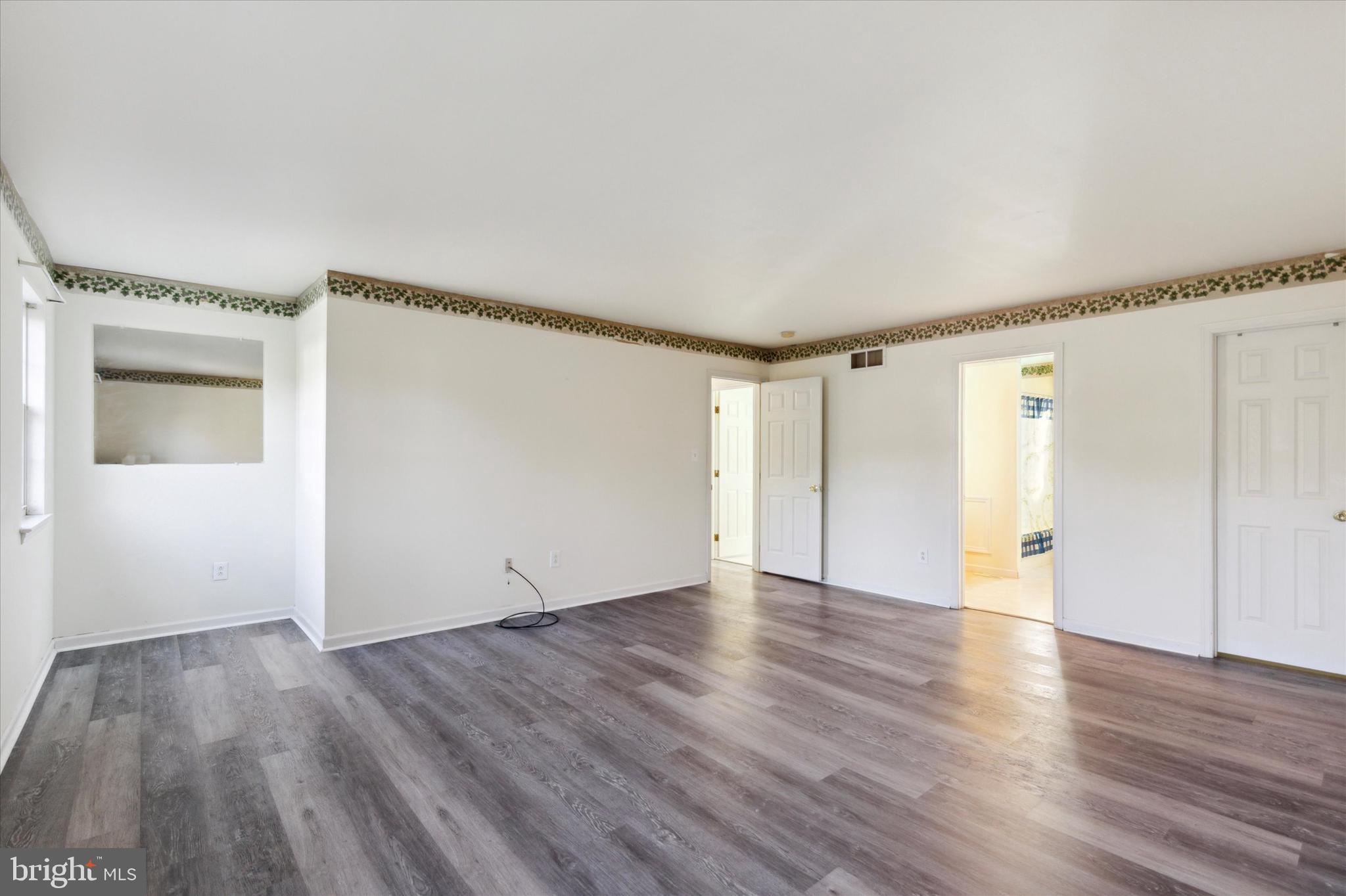 HUNTERS RUN - Residential Lease