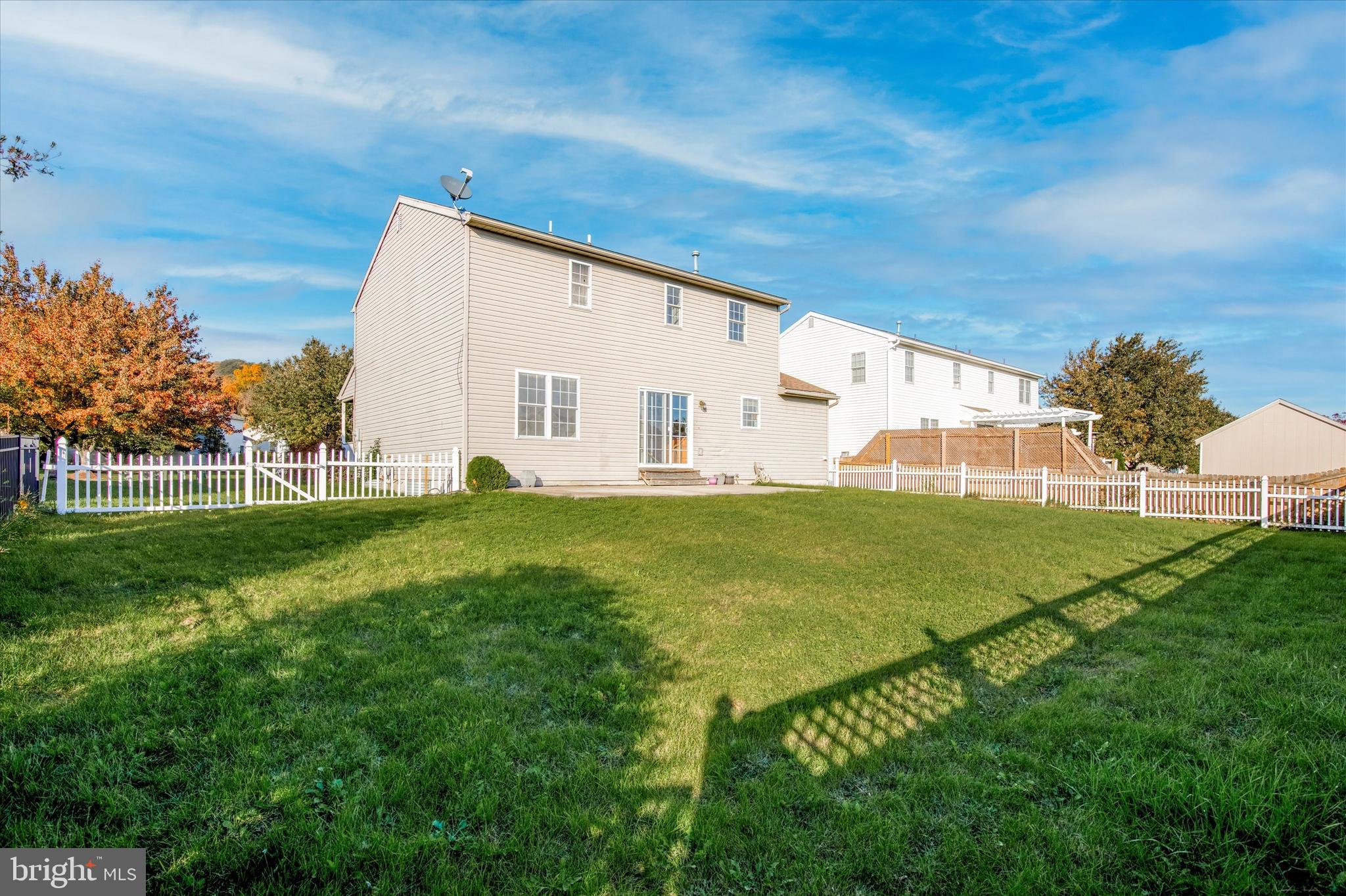 HUNTERS RUN - Residential Lease