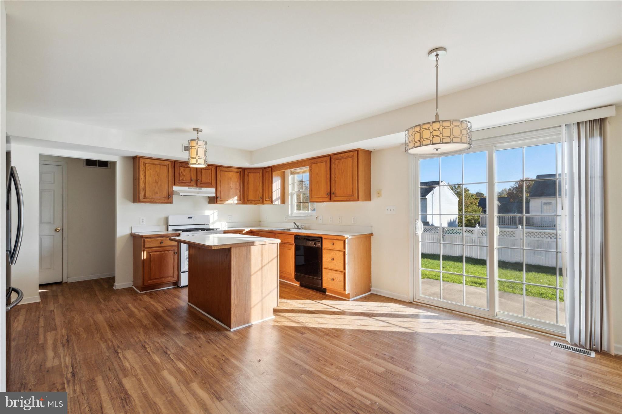 HUNTERS RUN - Residential Lease