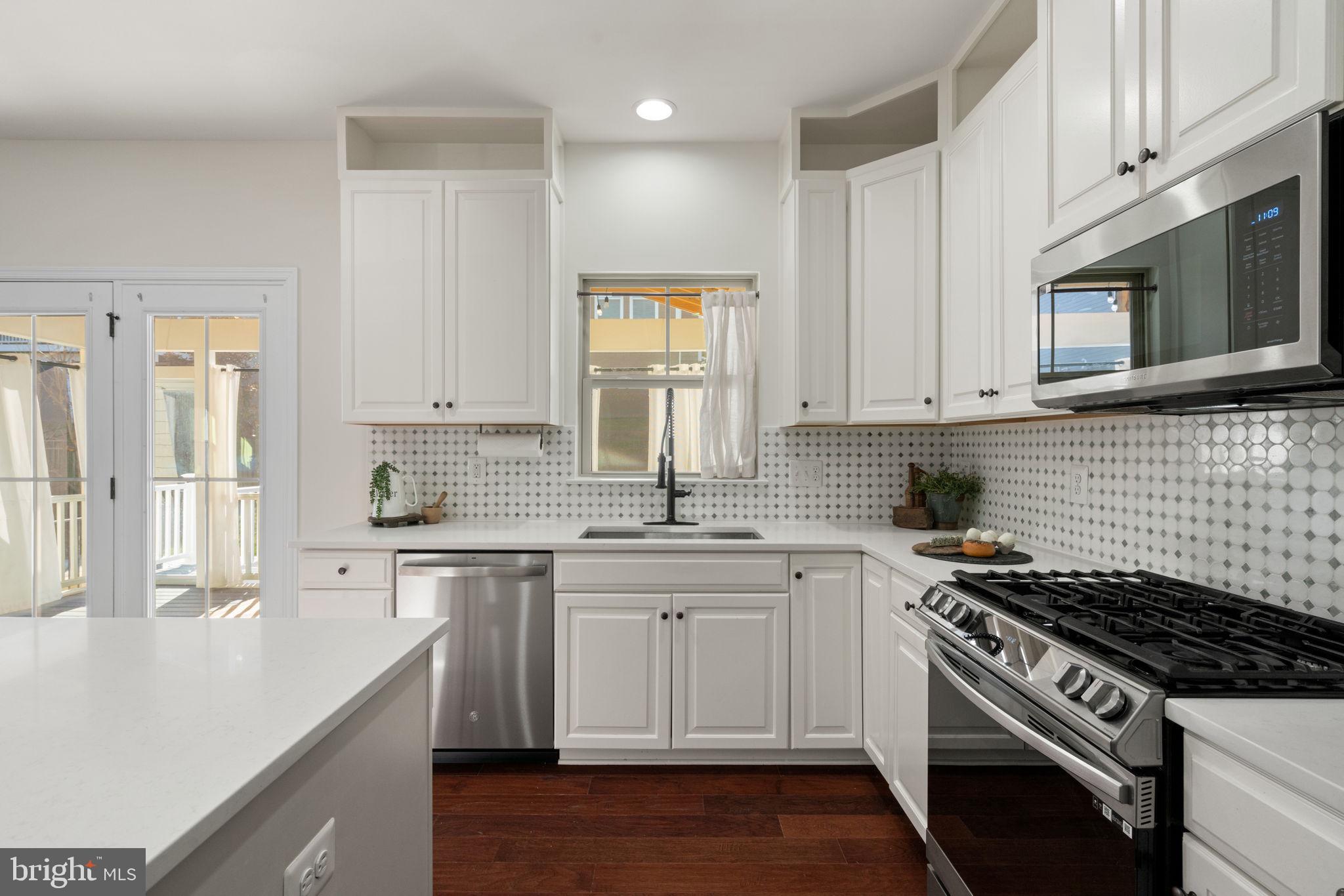 POTOMAC SHORES - Residential