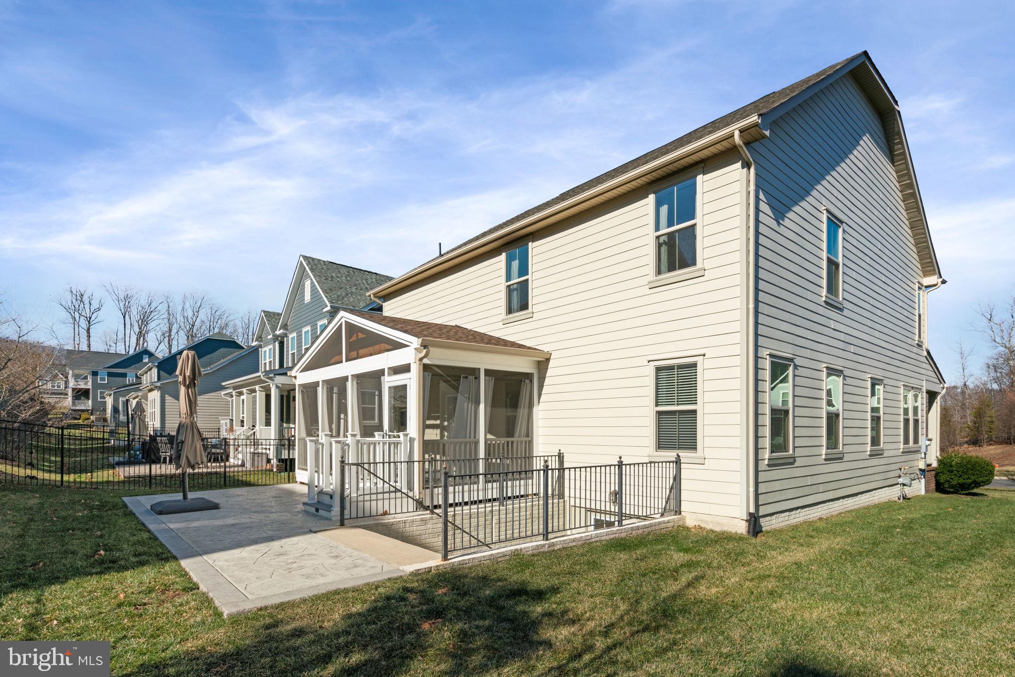 POTOMAC SHORES - Residential