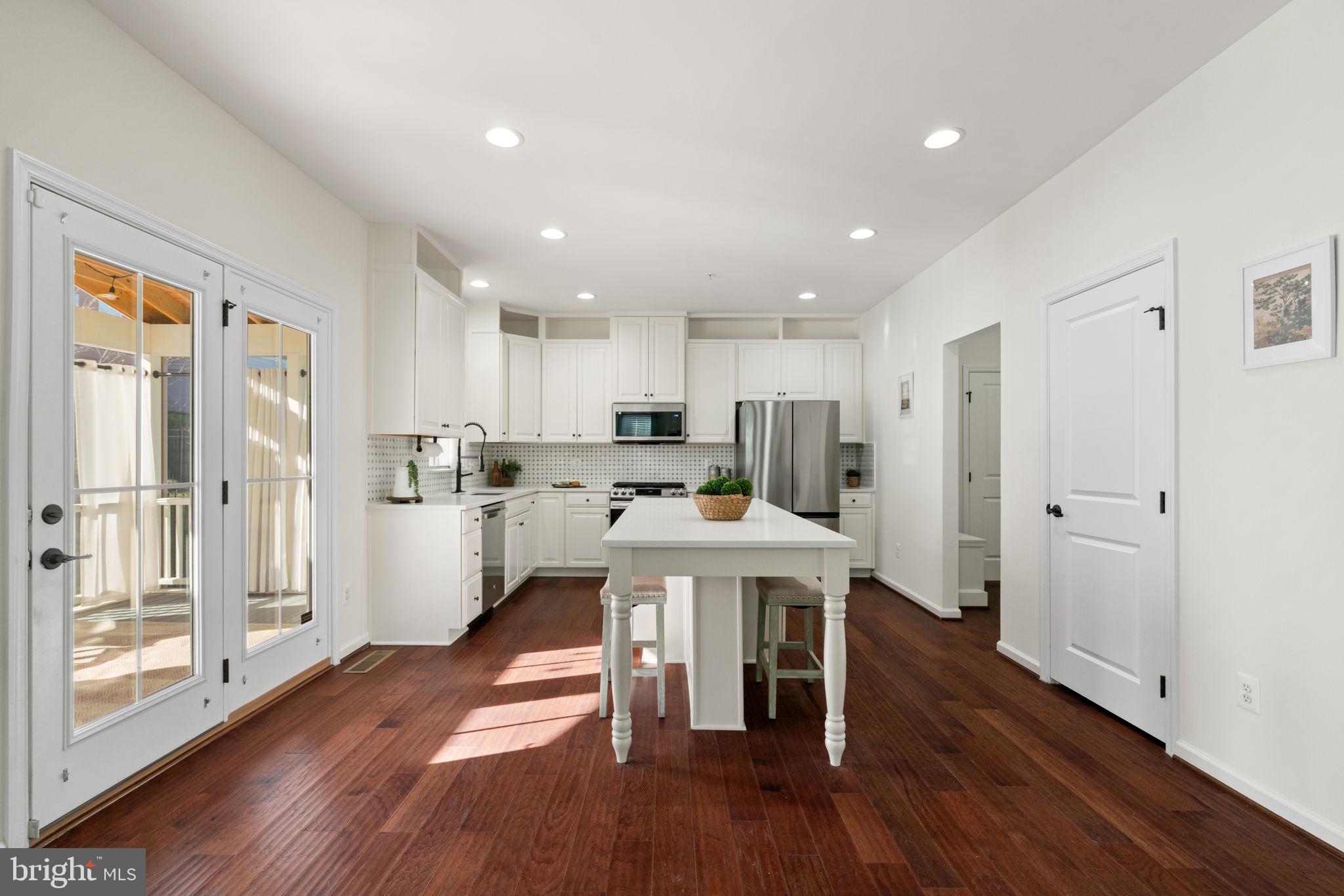 POTOMAC SHORES - Residential