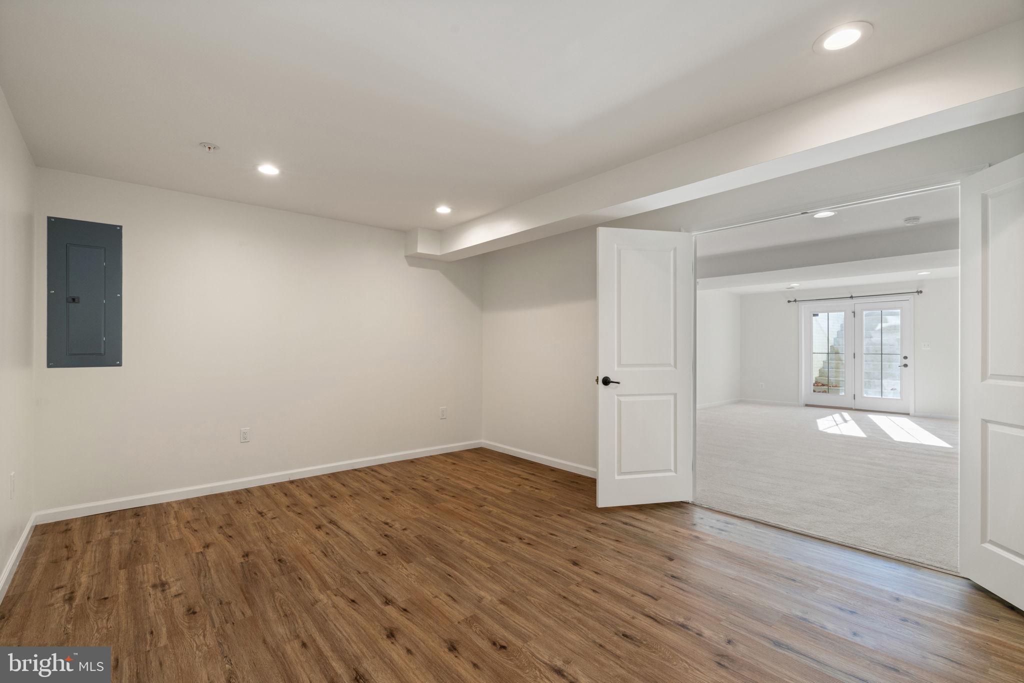 POTOMAC SHORES - Residential