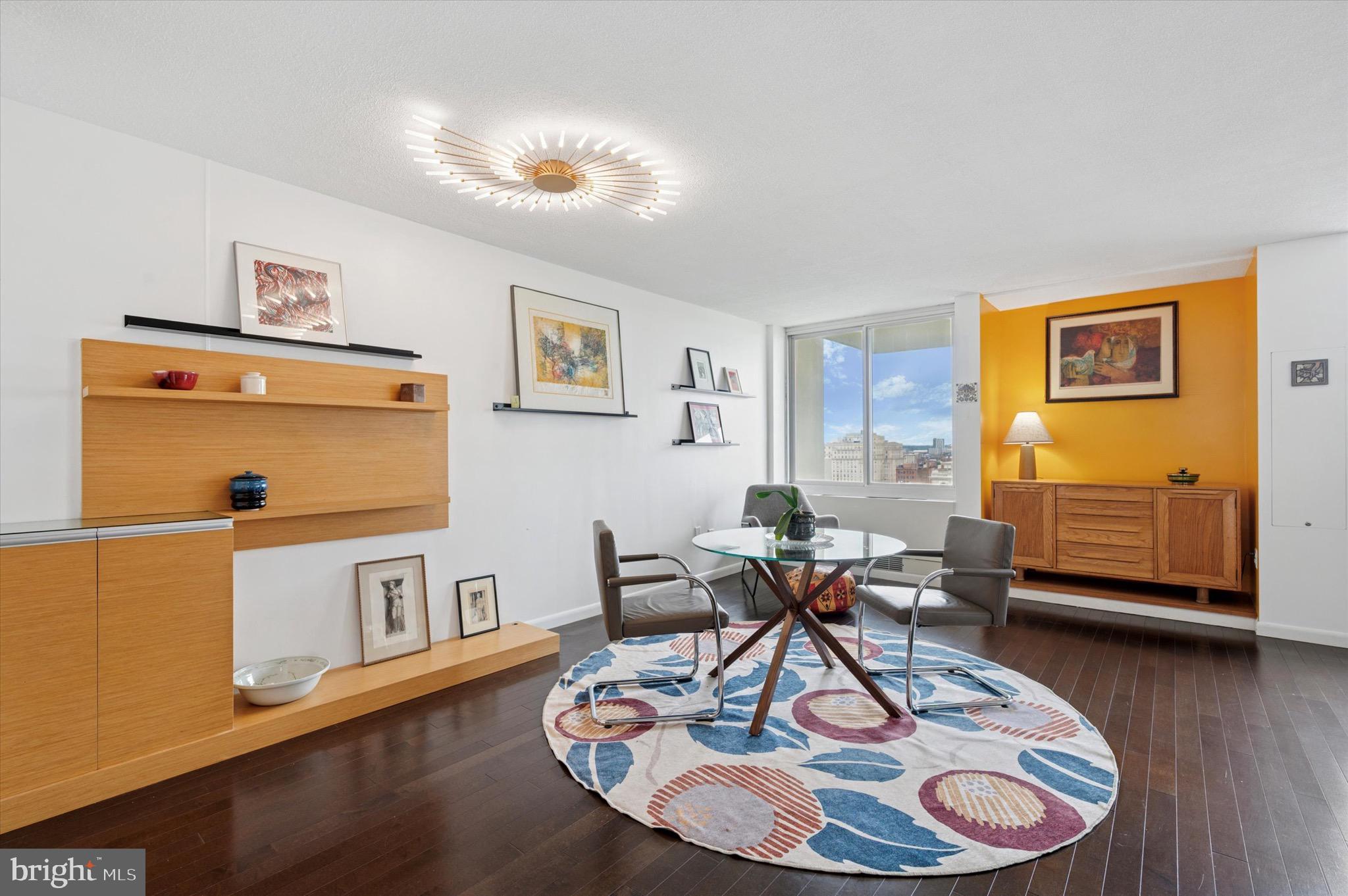 604 S WASHINGTON SQUARE 36 2206-2208