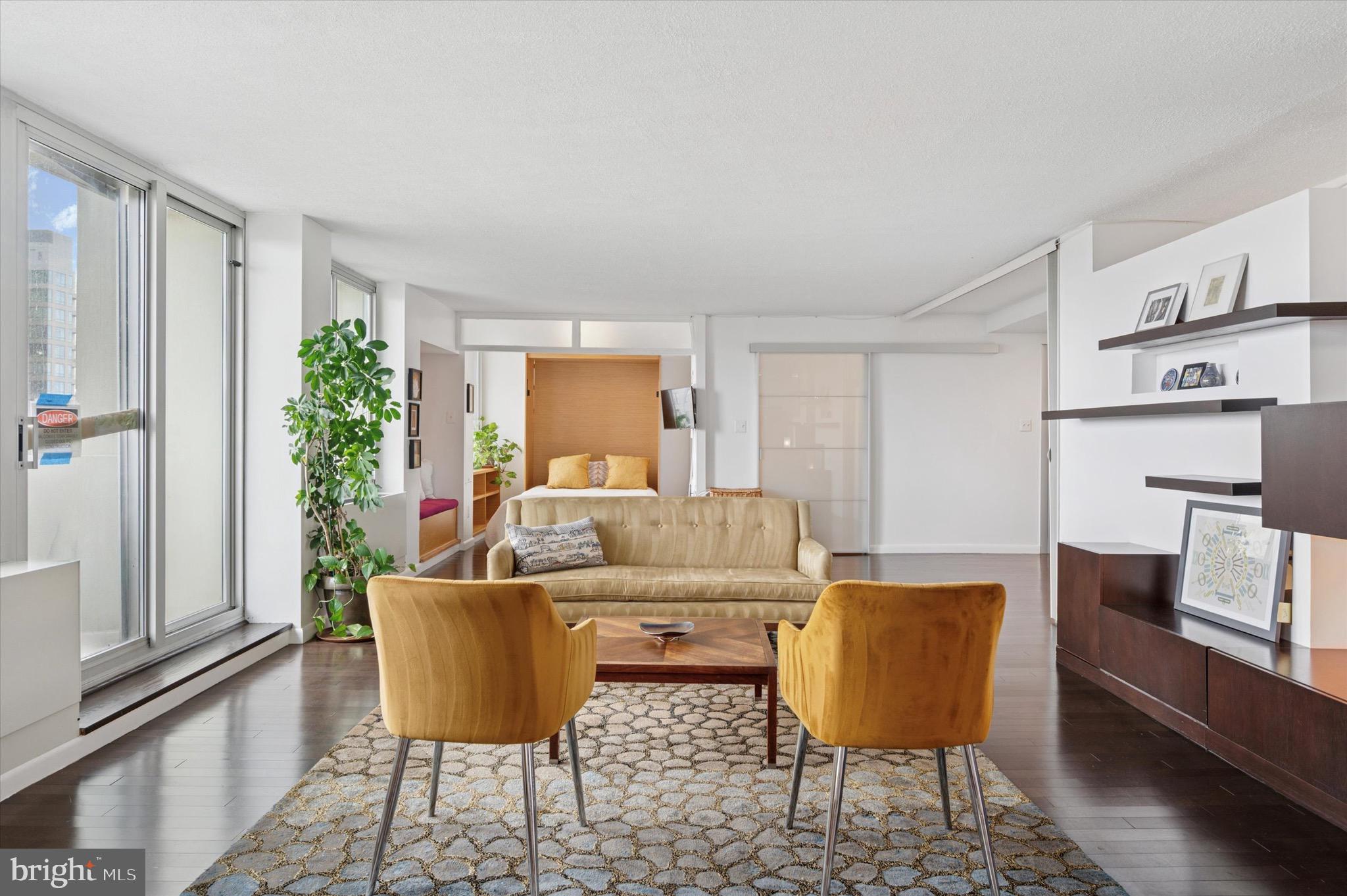 604 S WASHINGTON SQUARE 36 2206-2208