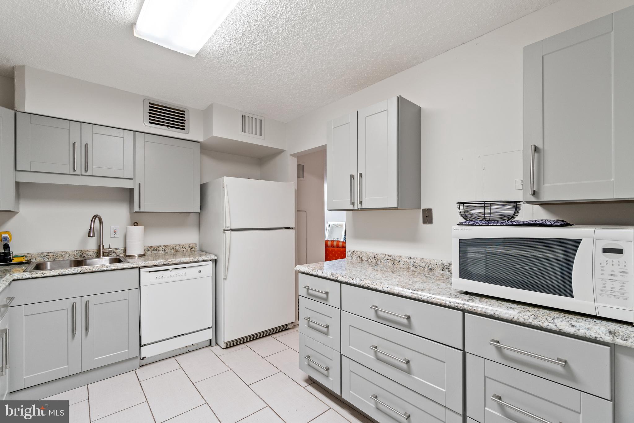 REGENCY AT MCLEAN - Residential Lease