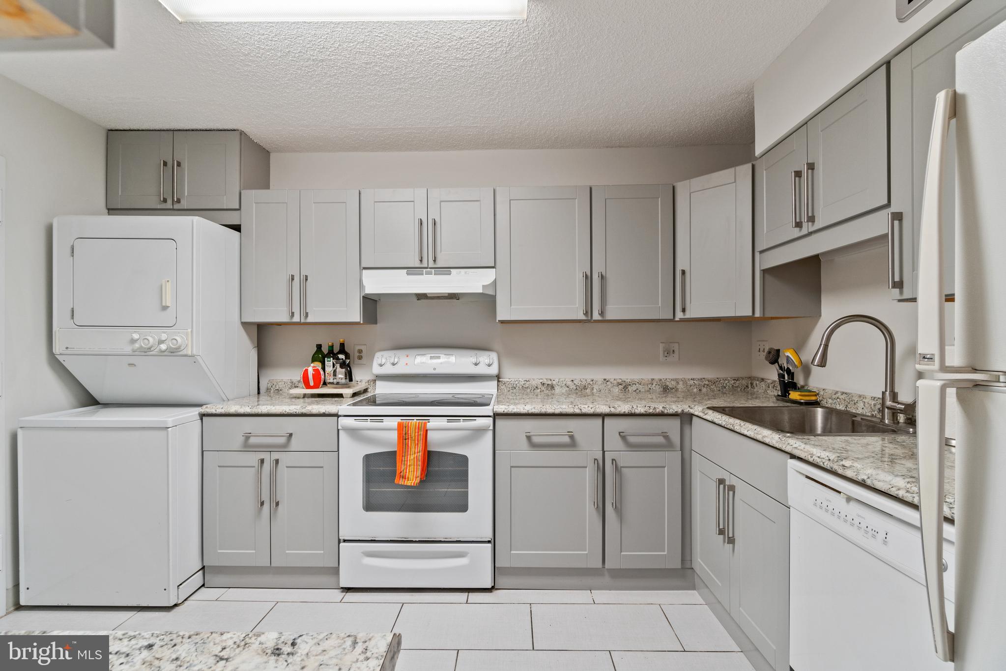 REGENCY AT MCLEAN - Residential Lease