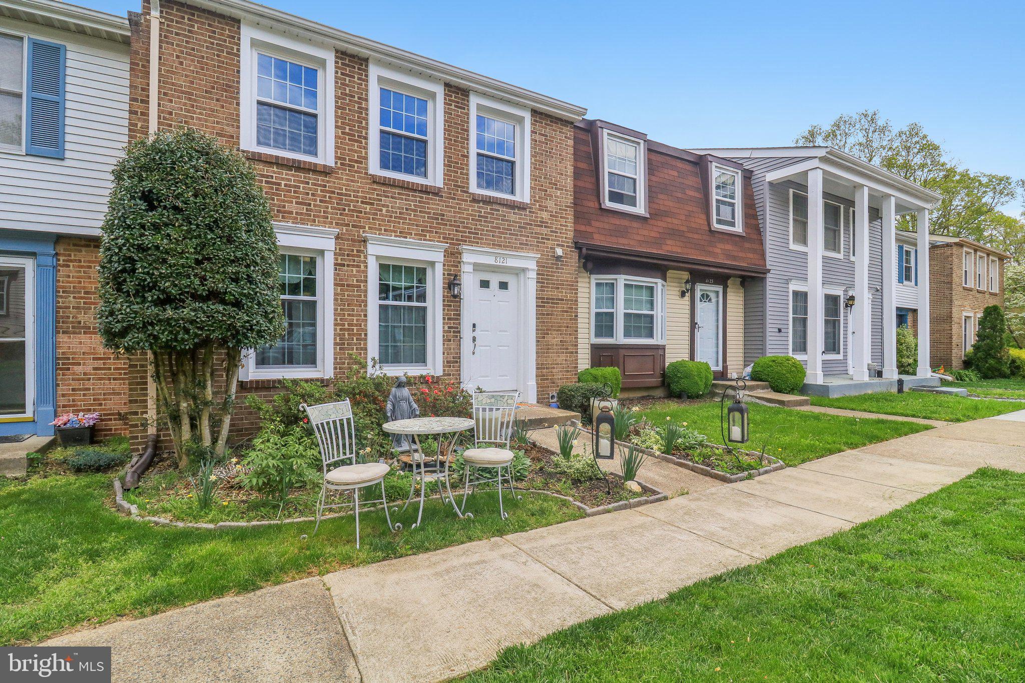 8121 STEEPLE CHASE COURT