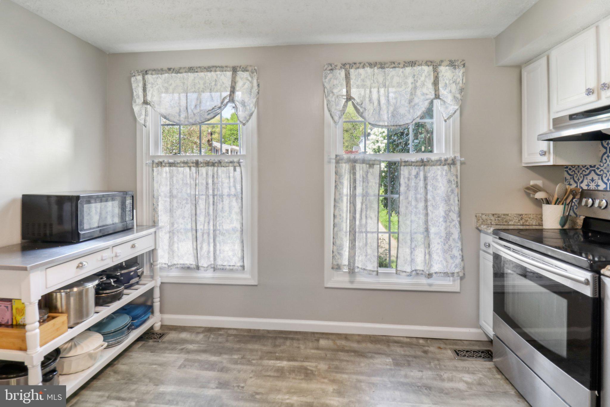 NEWINGTON FOREST - Residential