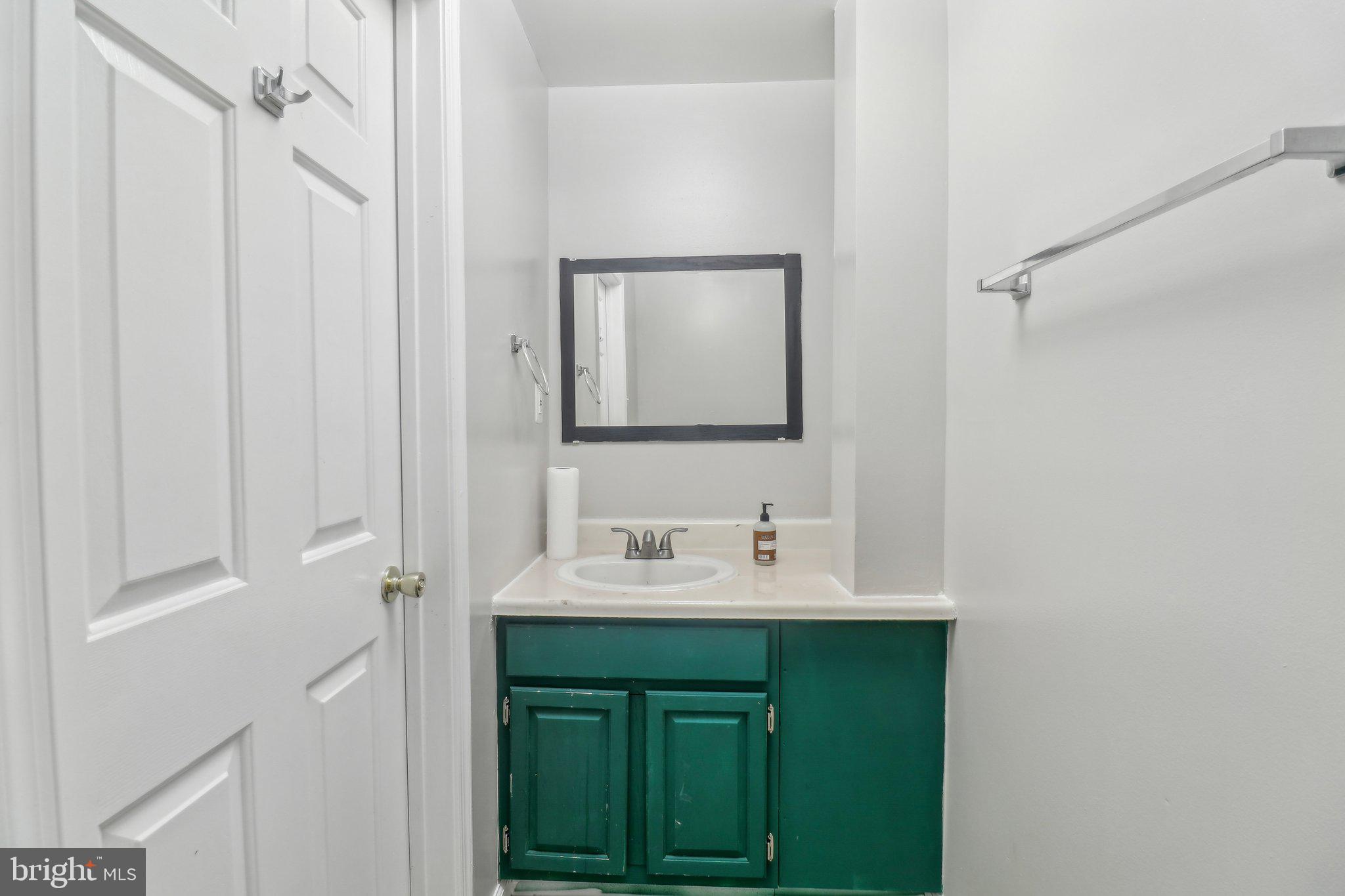 NEWINGTON FOREST - Residential