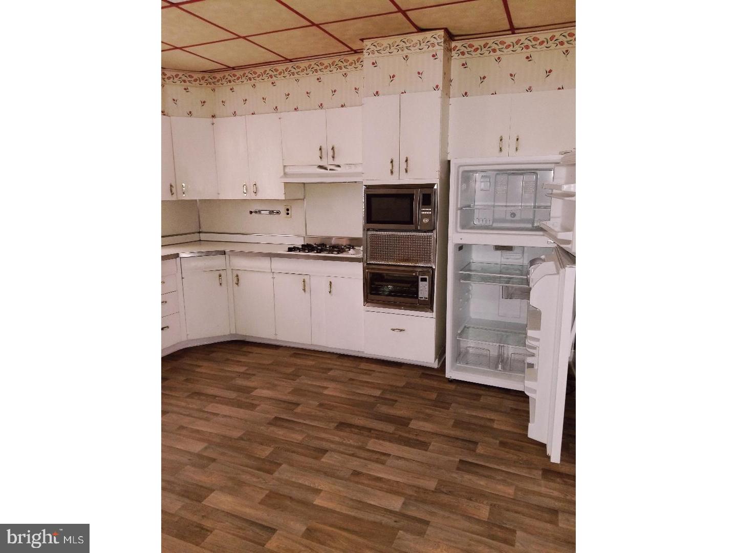 PHILADELPHIA (NORTHEAST) - Residential Lease