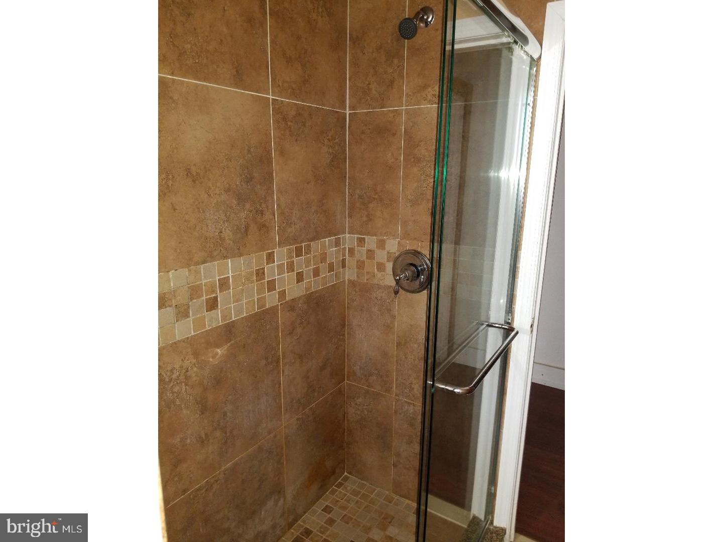 PHILADELPHIA (NORTHEAST) - Residential Lease