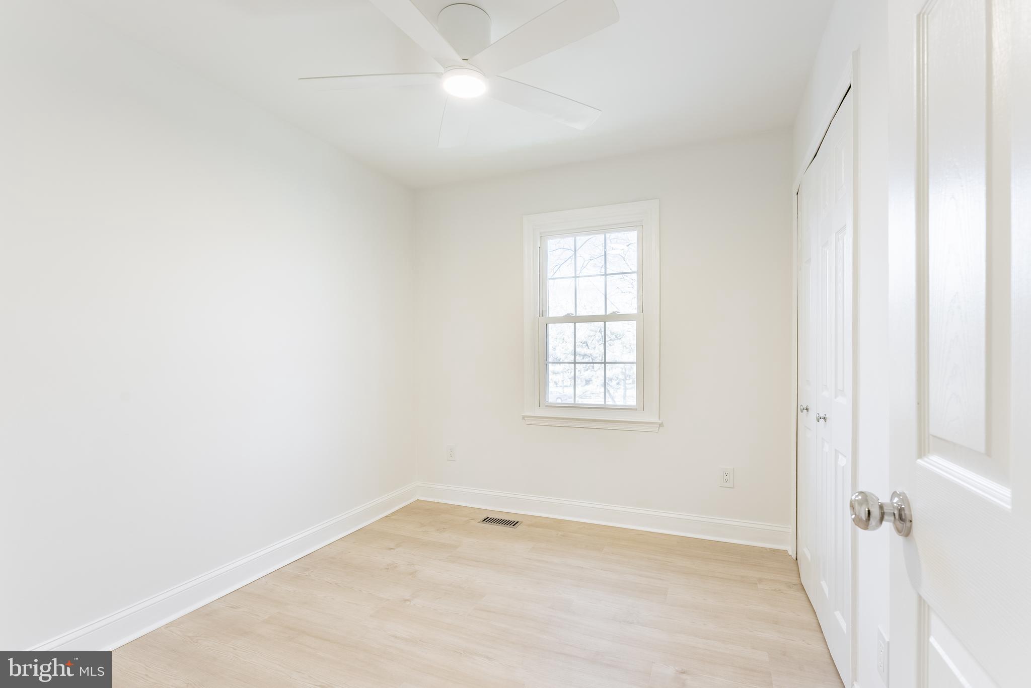 LAKE BRADDOCK - Residential