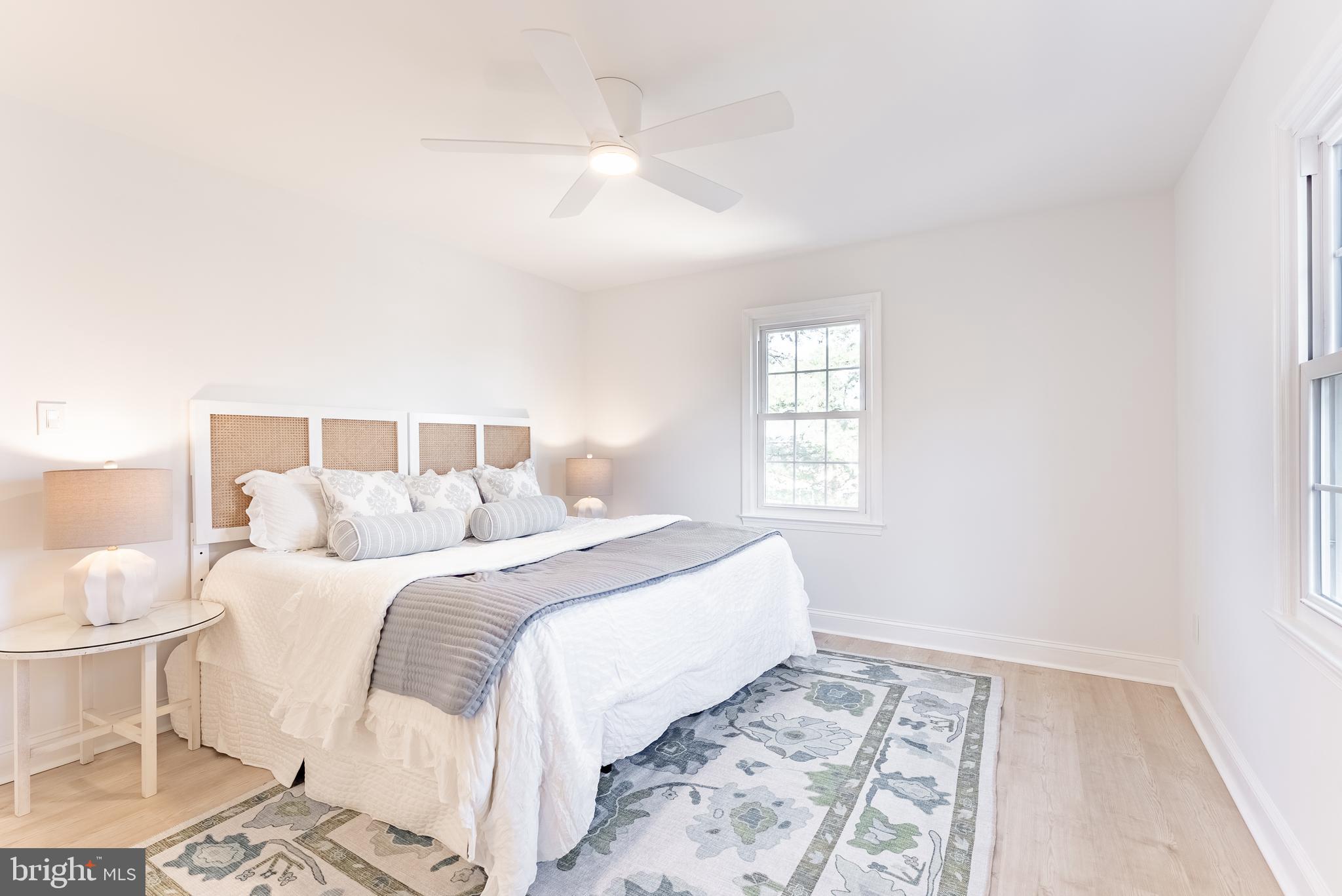 LAKE BRADDOCK - Residential