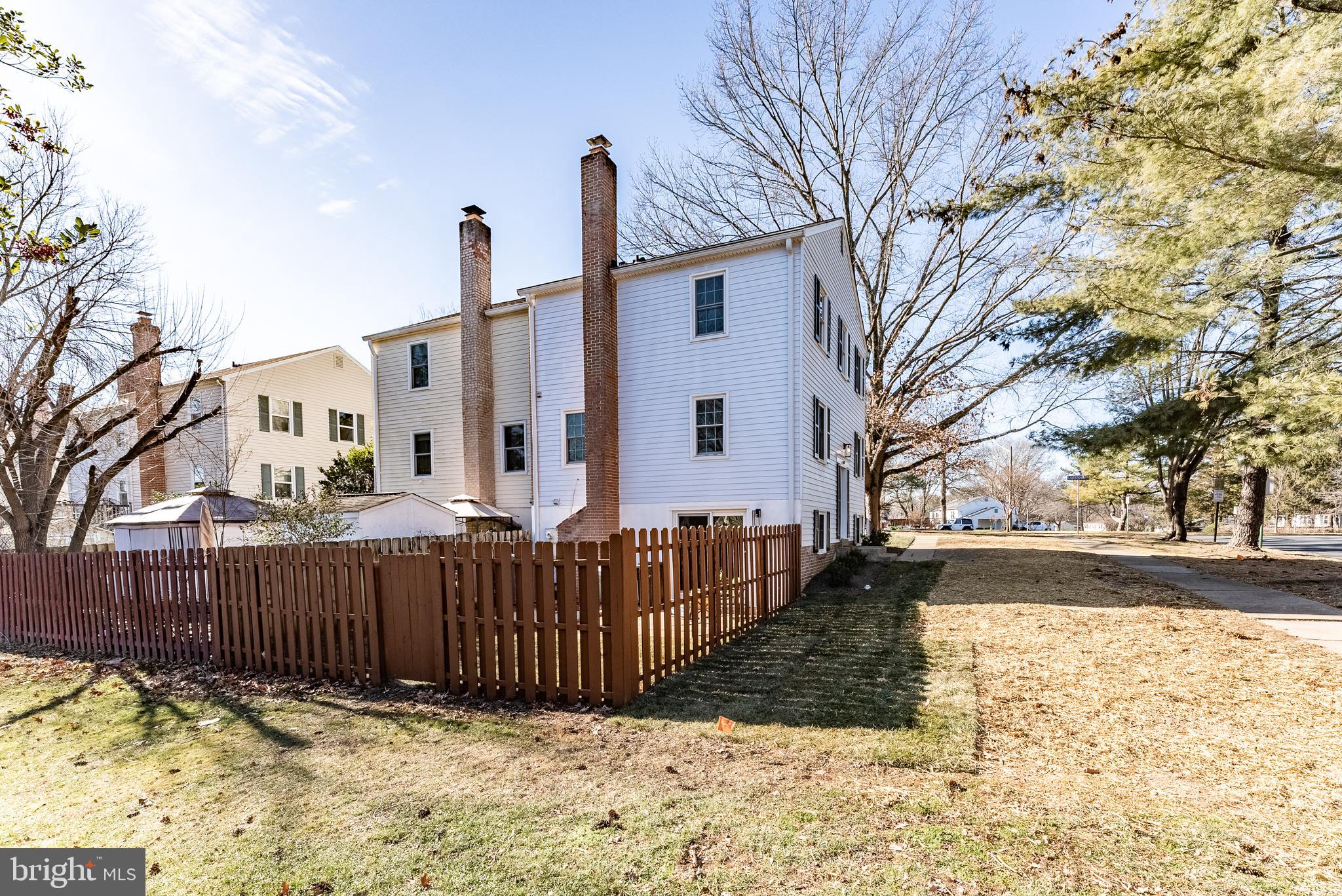 LAKE BRADDOCK - Residential