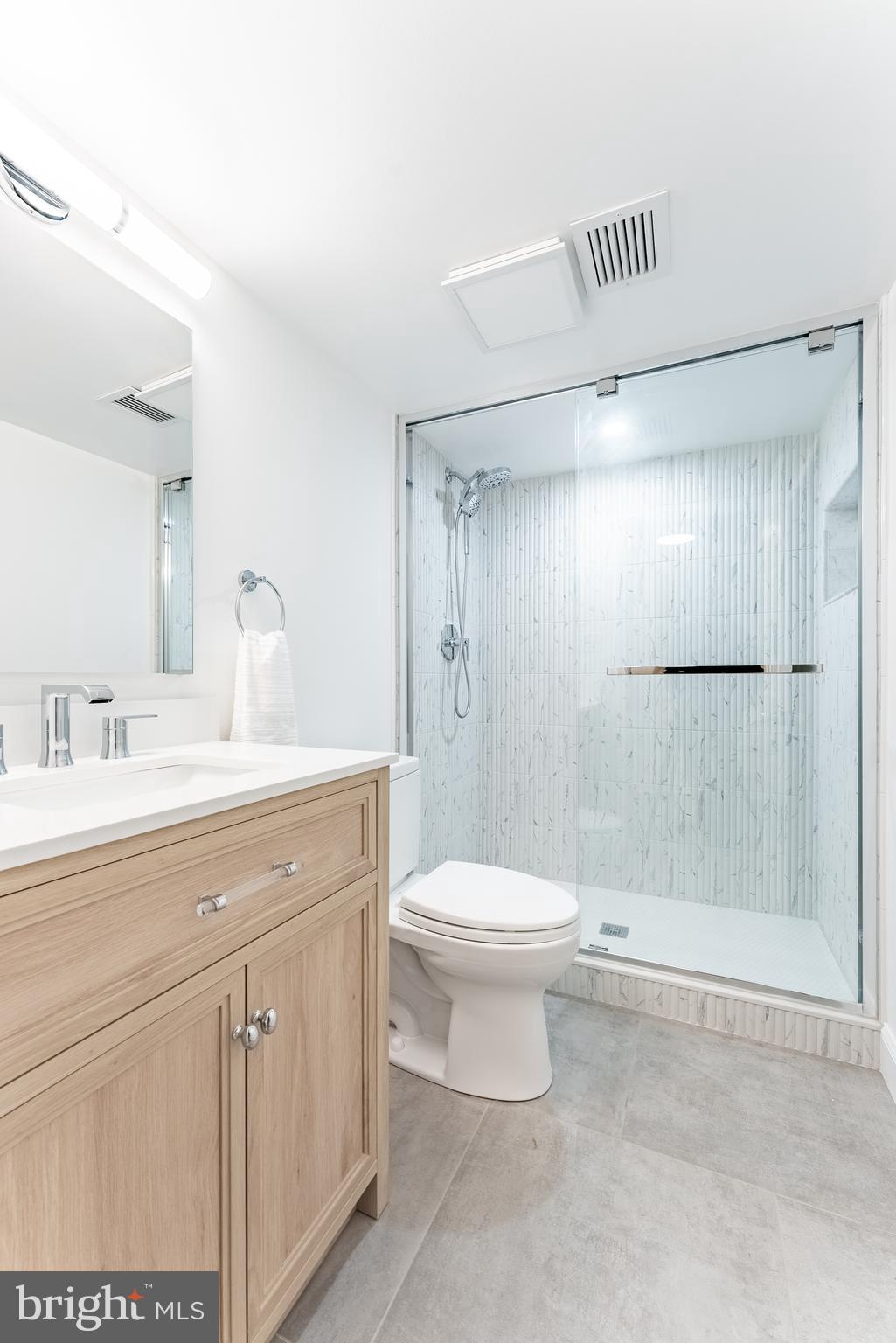 LAKE BRADDOCK - Residential