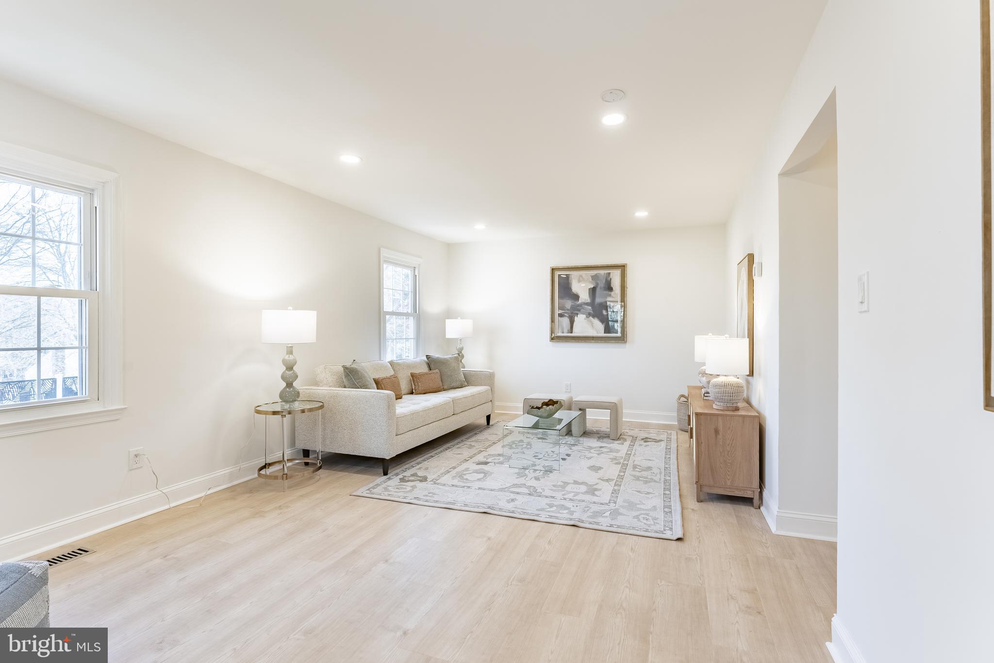 LAKE BRADDOCK - Residential