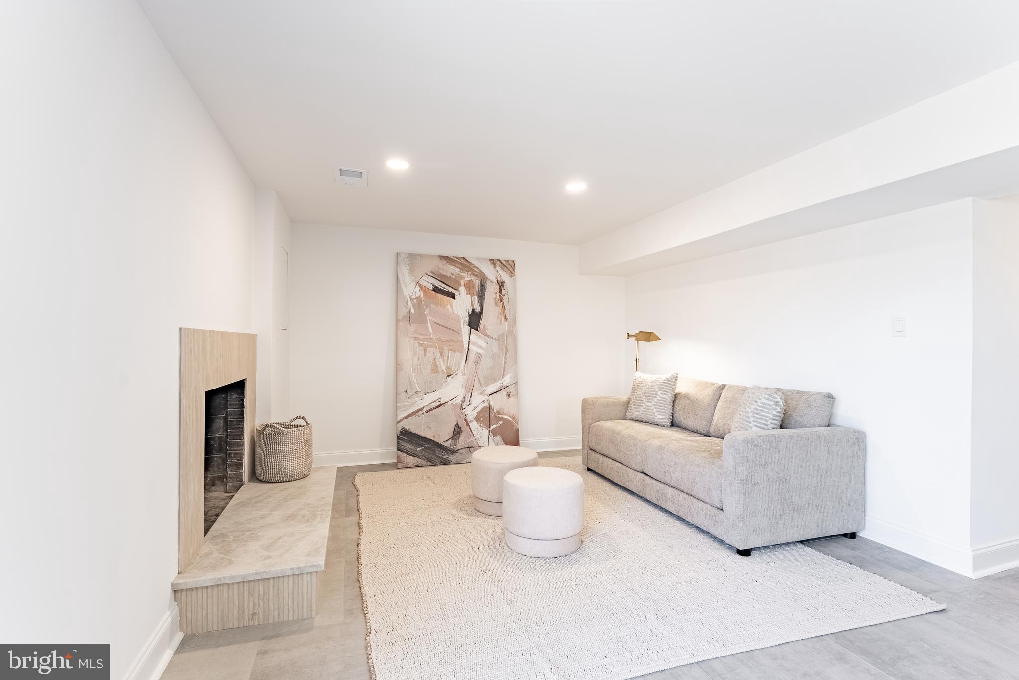 LAKE BRADDOCK - Residential