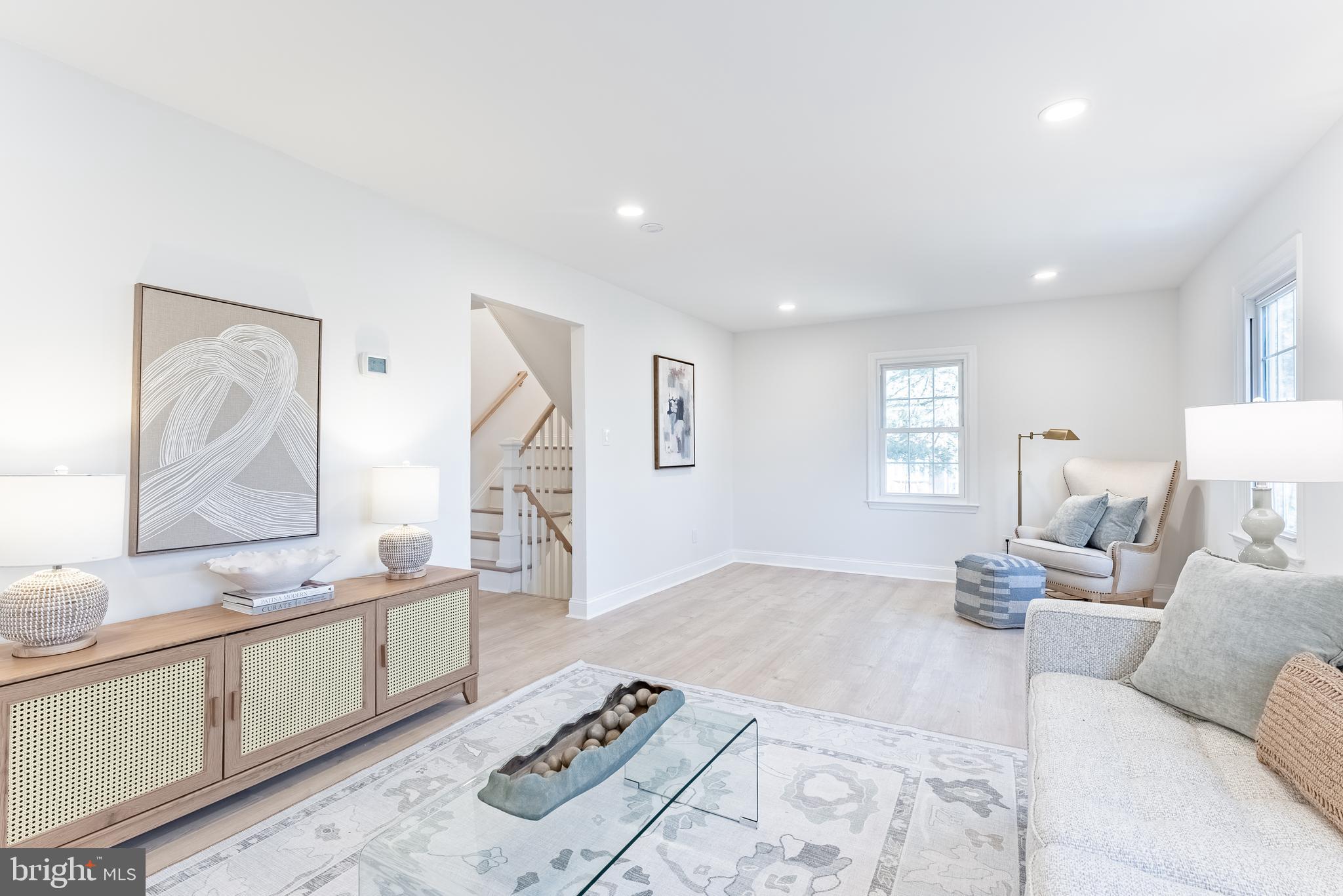 LAKE BRADDOCK - Residential