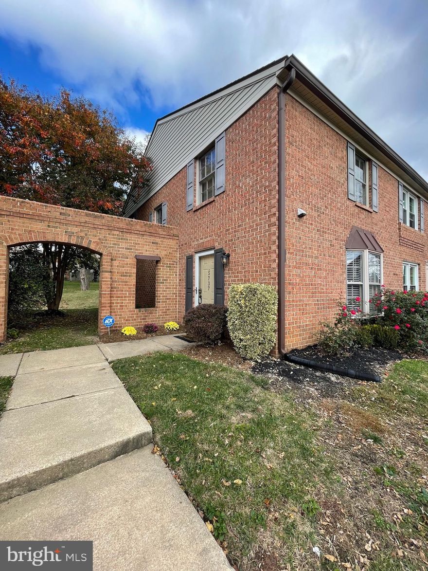 Welcome to 5737 Independence Circle in Alexandria VA!  Lovely townhome style condo with 2 Primary Bedrooms each with a full bath as well as a half bath on the main level.  The home is a 2 level end unit with beautiful updates and fenced in backyard perfect for entertaining.  Hardwood floors on main and upper levels.  Bright updated kitchen with plenty of counter space as well as space for a kitchen table.  Close to Van Dorn Metro, Edsall Road, 395, 495, Shopping and Dining.  Includes membership to the Bren Mar Recreation Association. The facility includes a 25-meter pool with a diving area, a baby wading pool, two tennis courts, half basketball court and ping pong table.