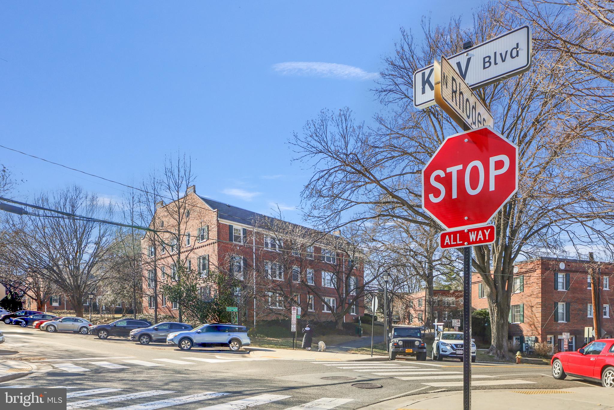 COLONIAL VILLAGE - Residential