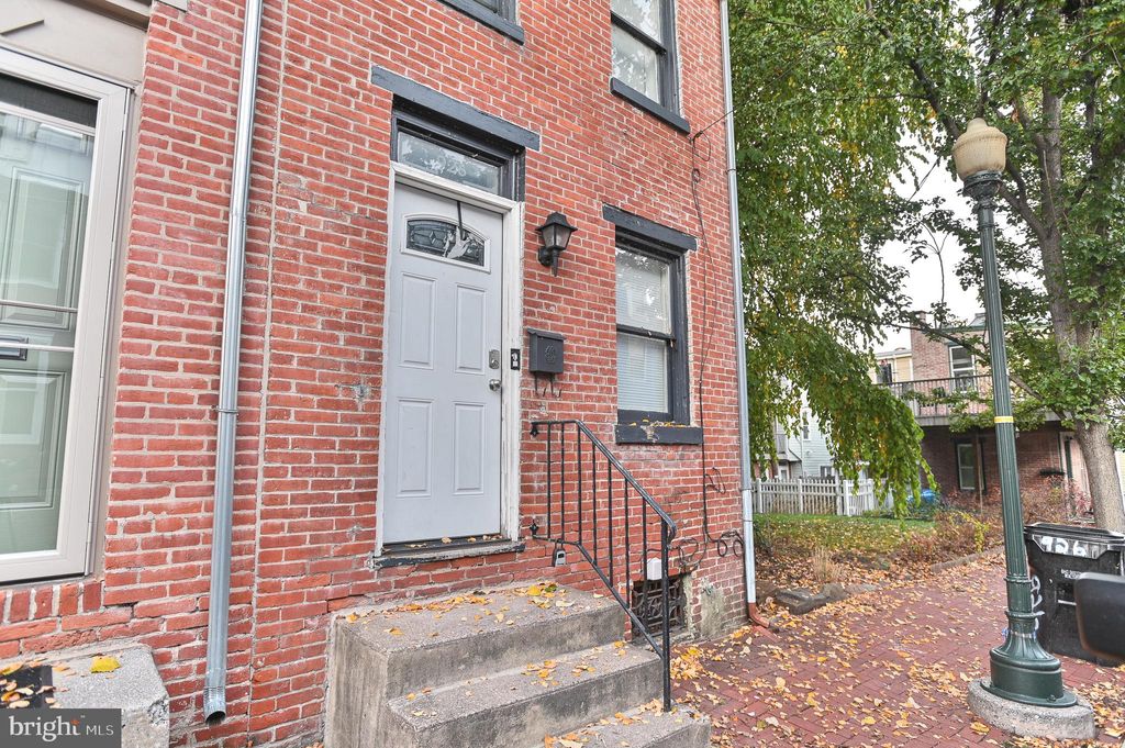 Photo of 926 Grand Street, HARRISBURG, PA 17102 (MLS # PADA2057204)