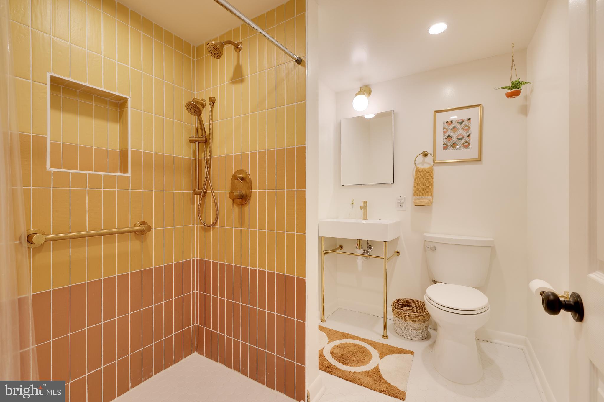 HIDEOUT THE - Residential