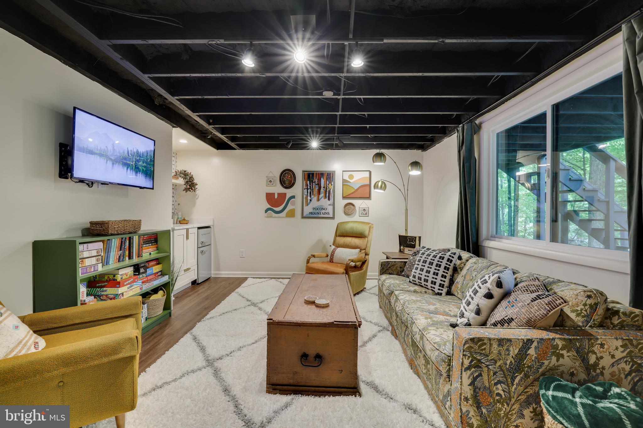 HIDEOUT THE - Residential