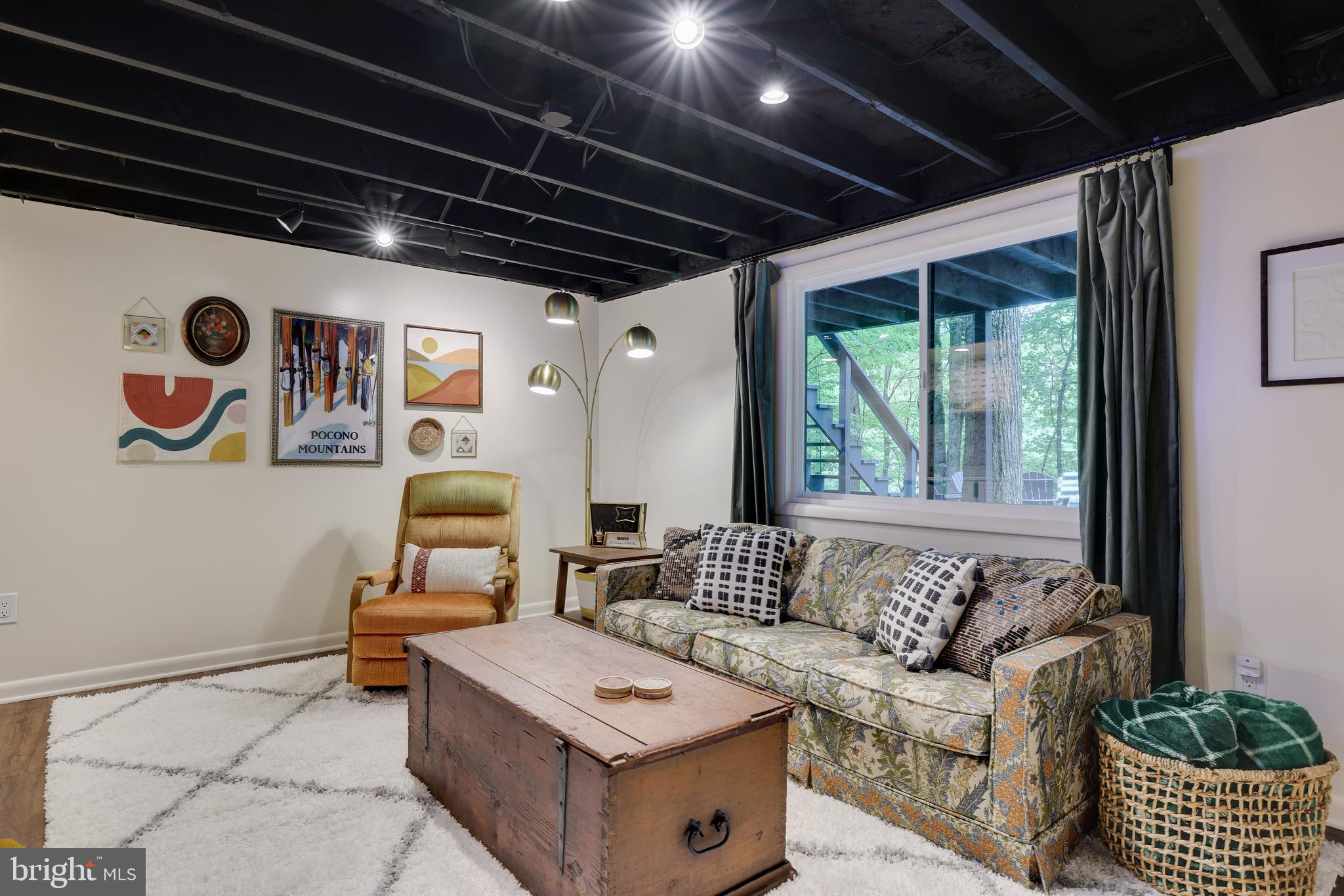 HIDEOUT THE - Residential