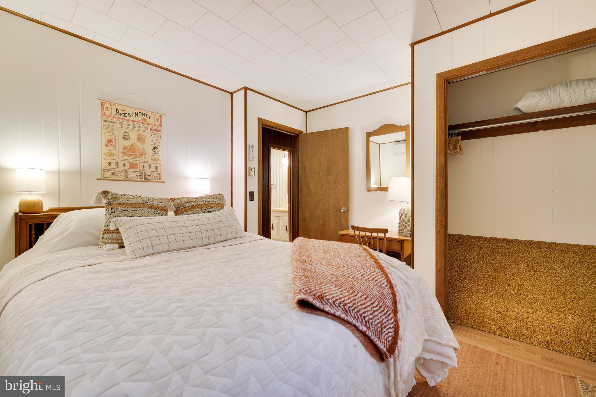 HIDEOUT THE - Residential