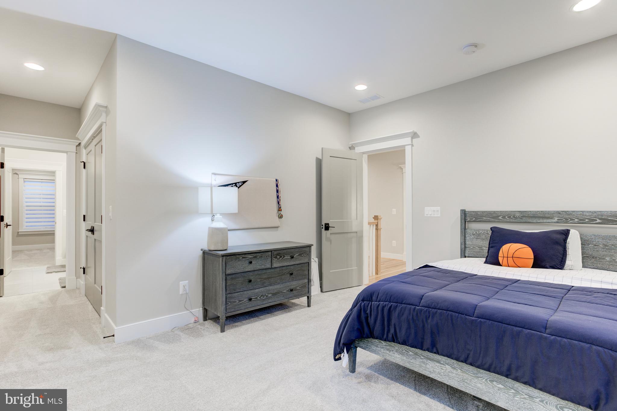 BEACON HILL - Residential