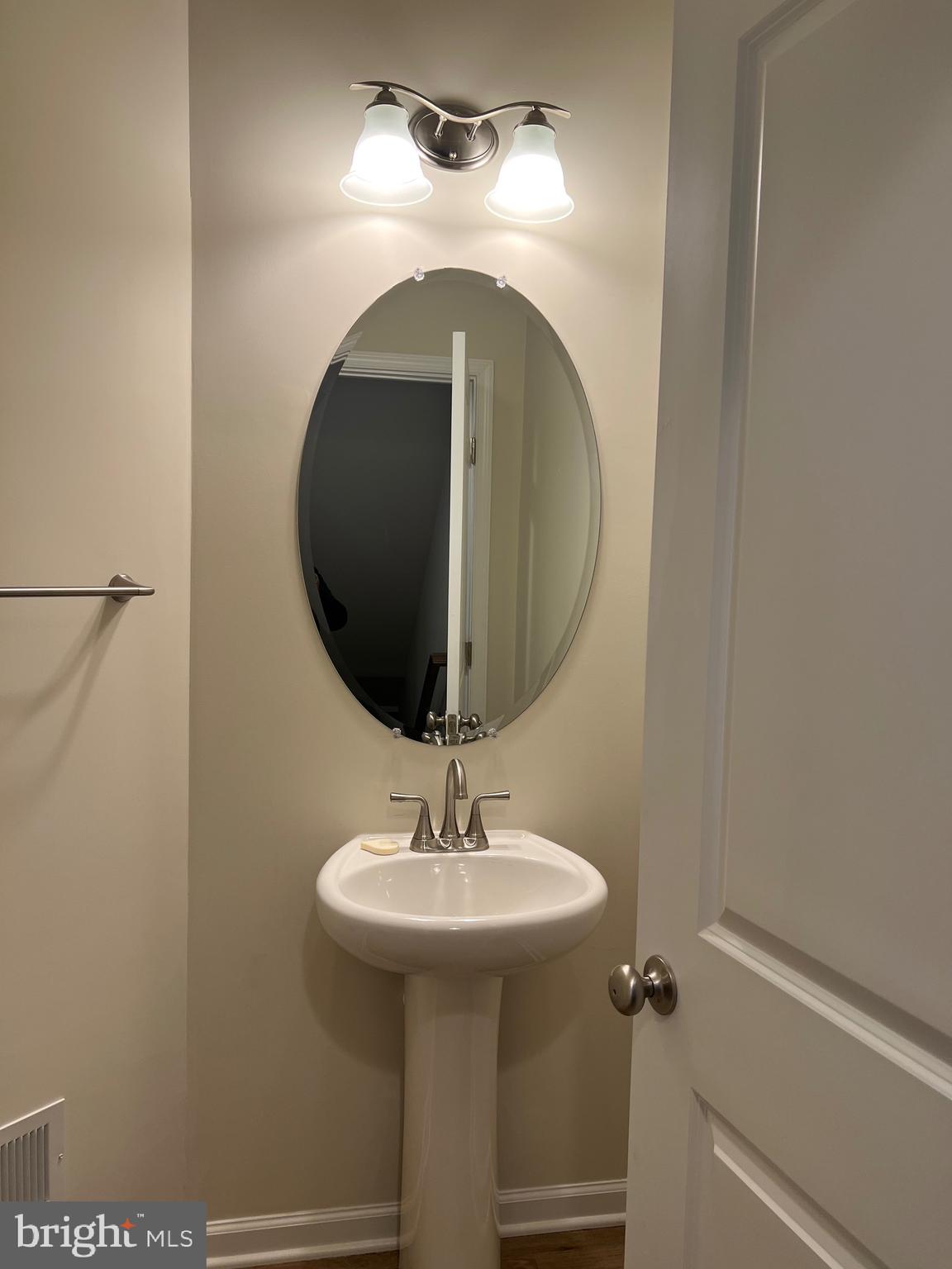 KENNETT POINTE - Residential Lease