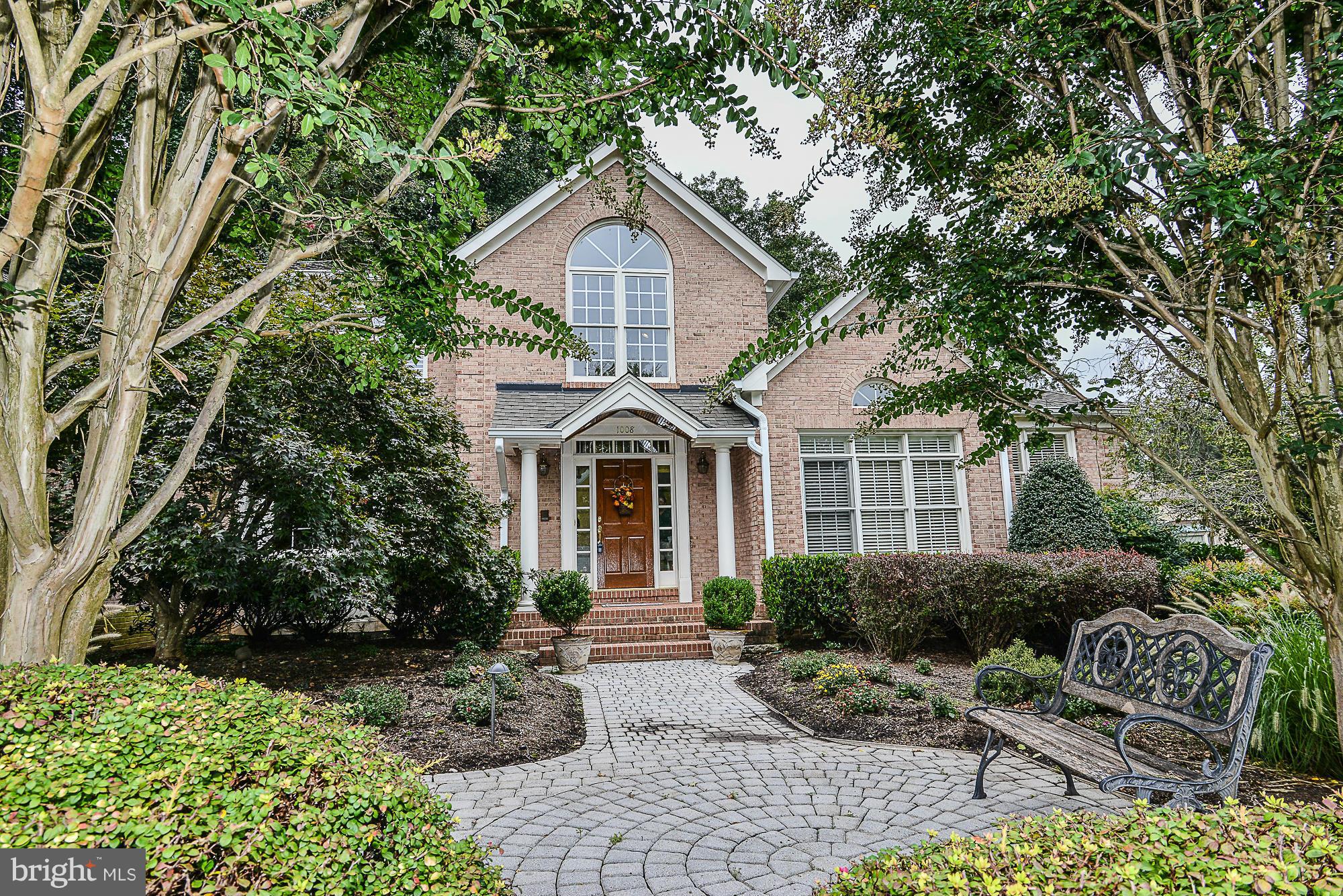 THE GREAT HAMPTONS - Residential