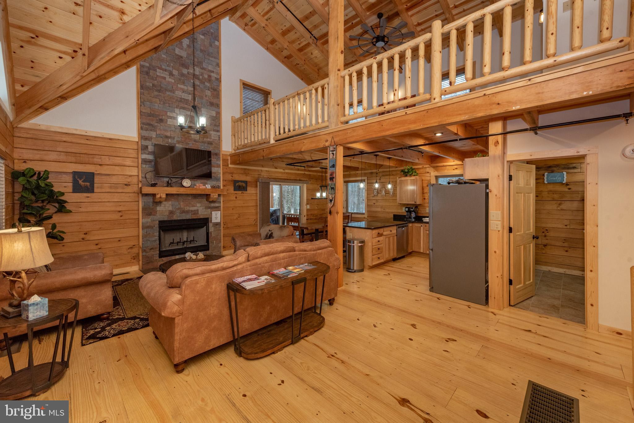 35 BLUE MOUNTAIN VIEW