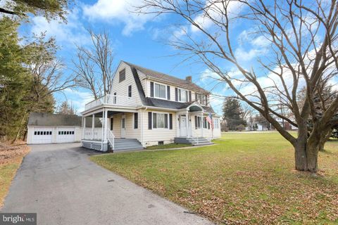 Photo of 3728 Brunswick Pike, PRINCETON, NJ 08540 (MLS # NJME2072628)