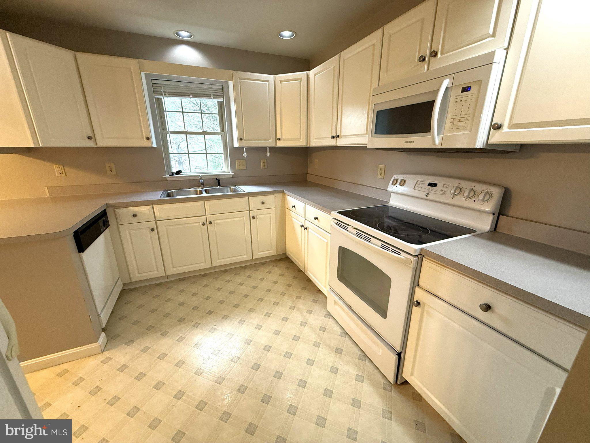 1463 TIMBER BROOK DRIVE