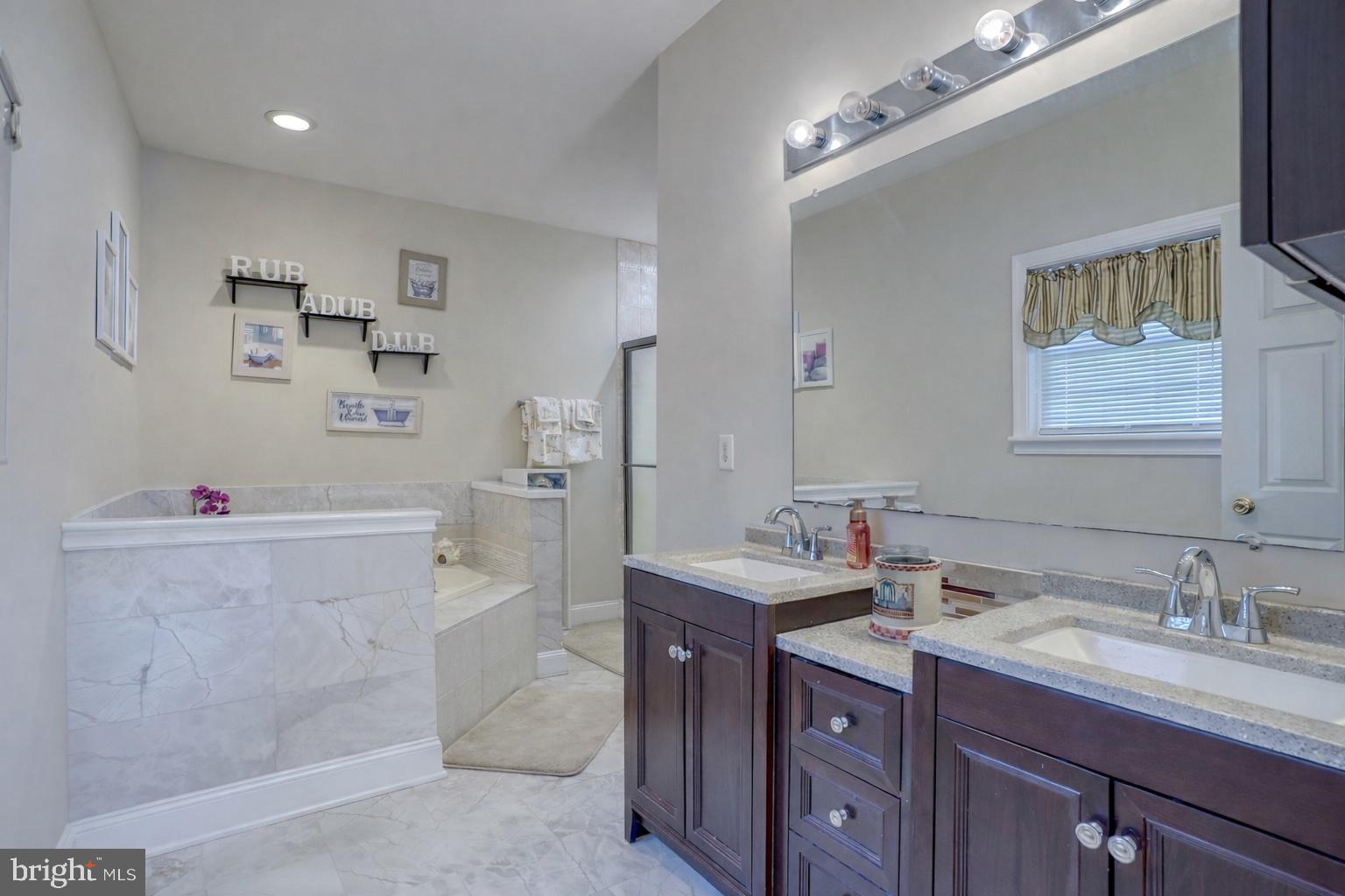 WAGAMONS WEST SHORES - Residential