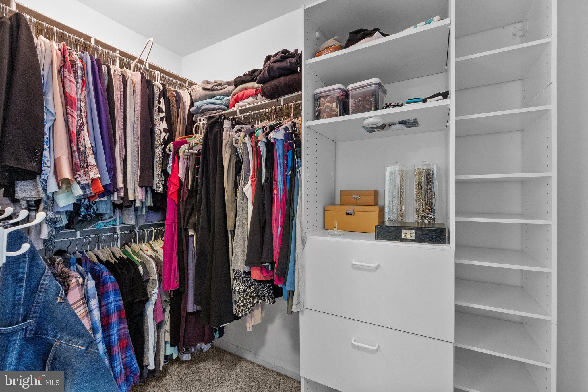 NORTHAMPTON CROSSG - Residential