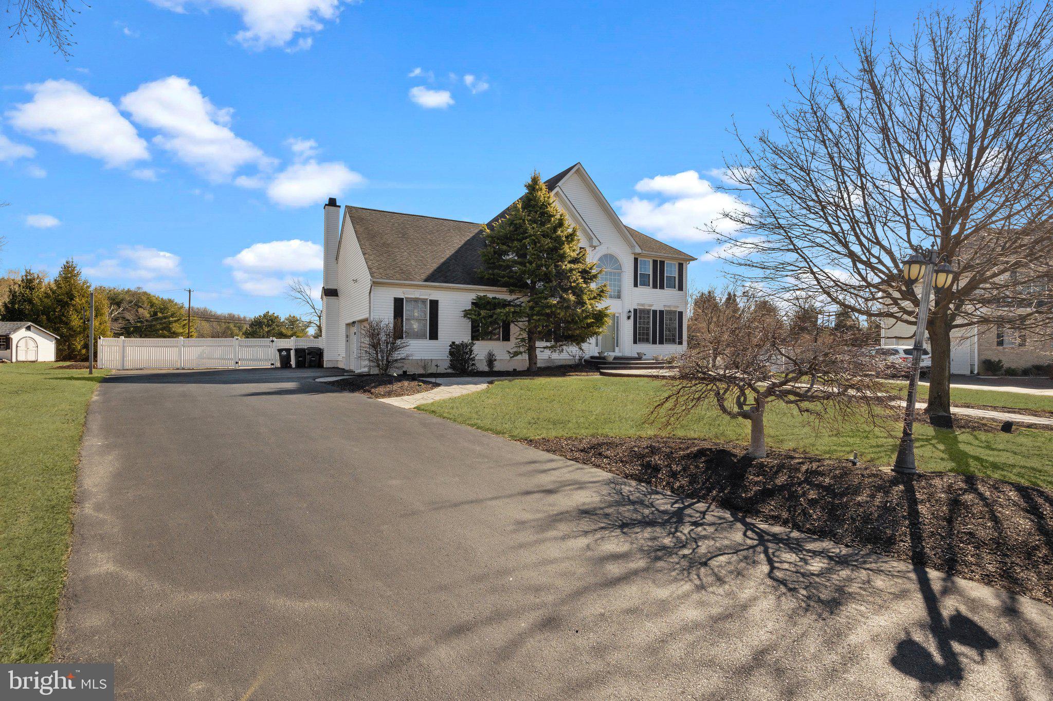 NORTHAMPTON CROSSG - Residential