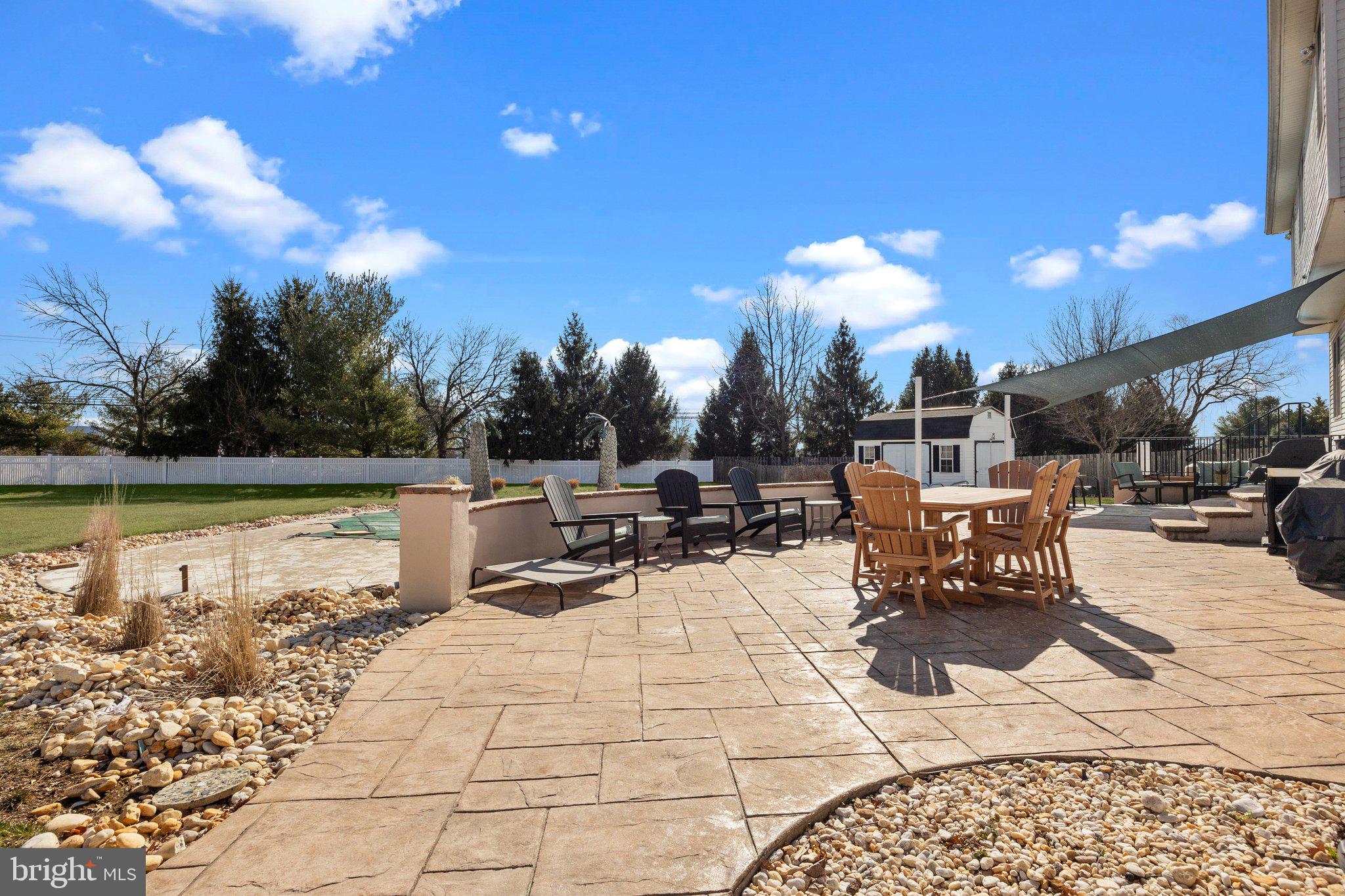 NORTHAMPTON CROSSG - Residential