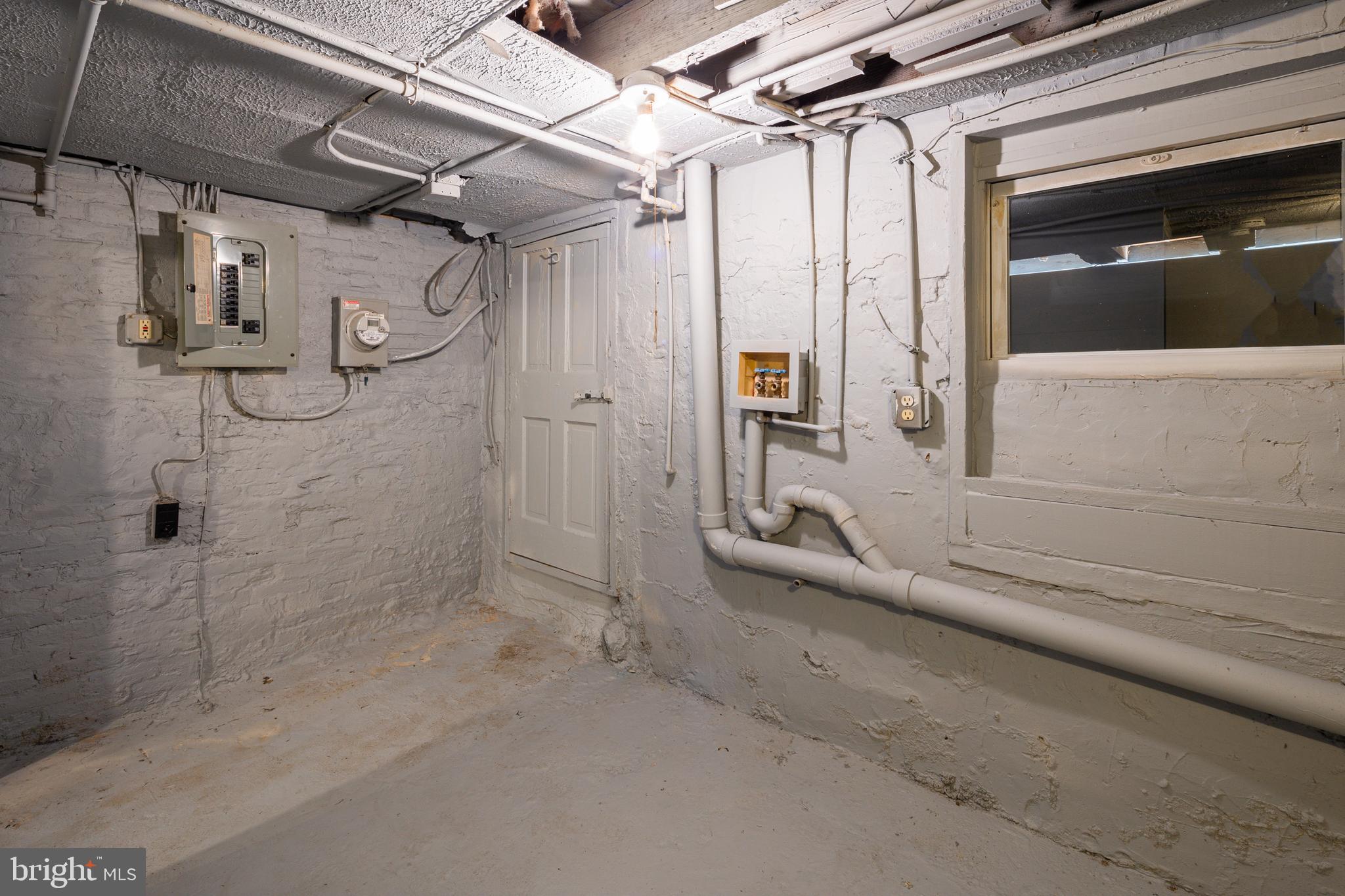 WASHINGTON VILLAGE - Residential